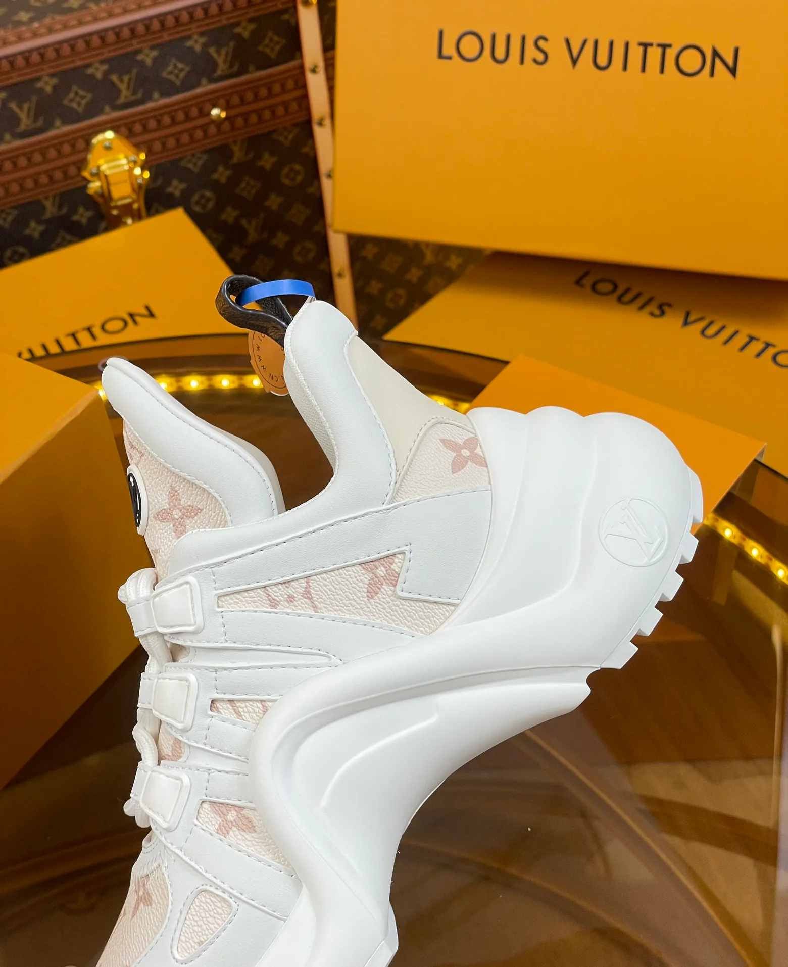 Кроссовки Женские Louis Vuitton 17372