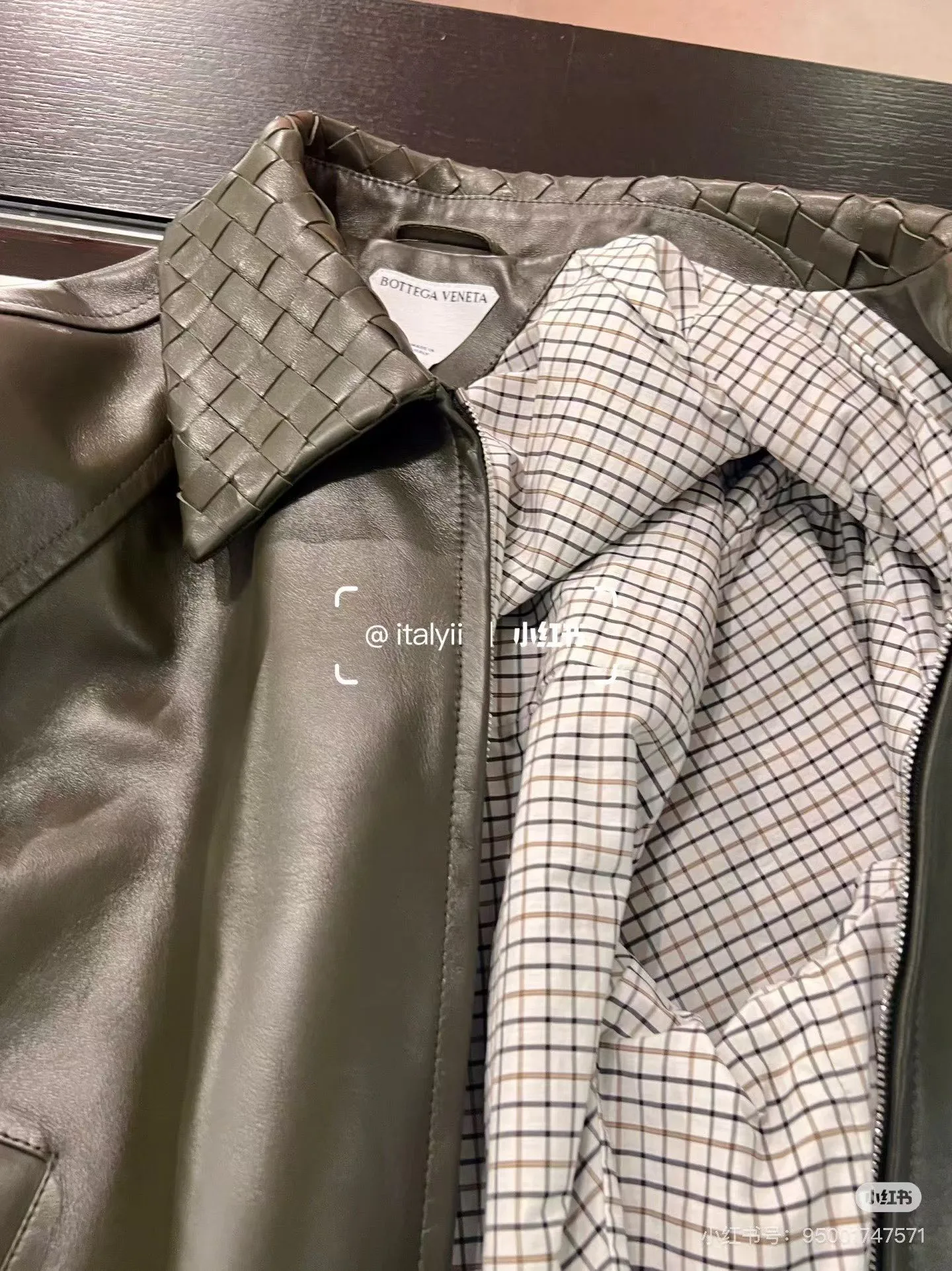 Кожаные Куртки И Дублёнки Женские Bottega Veneta 18523556