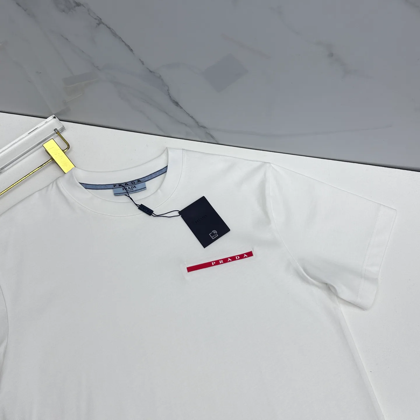 Футболки Женские Prada 1635384