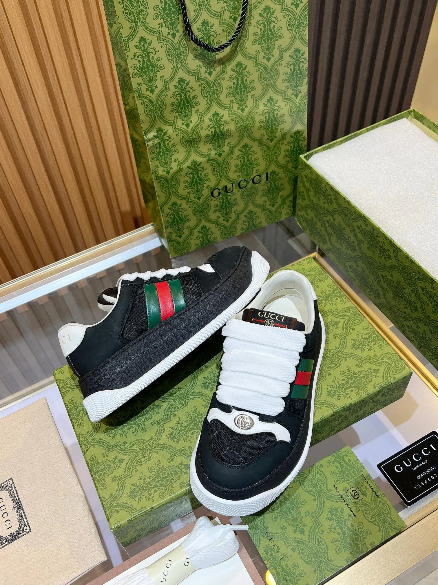 Кроссовки Женские Gucci 907455