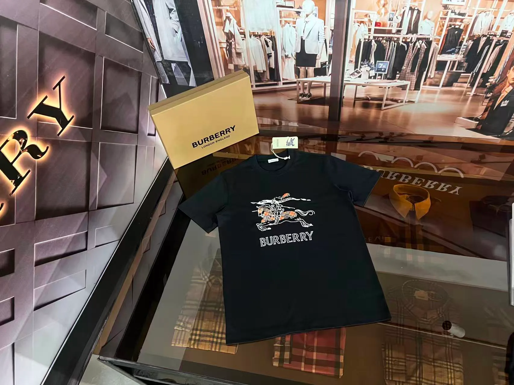 Футболки Женские Burberry 11736337