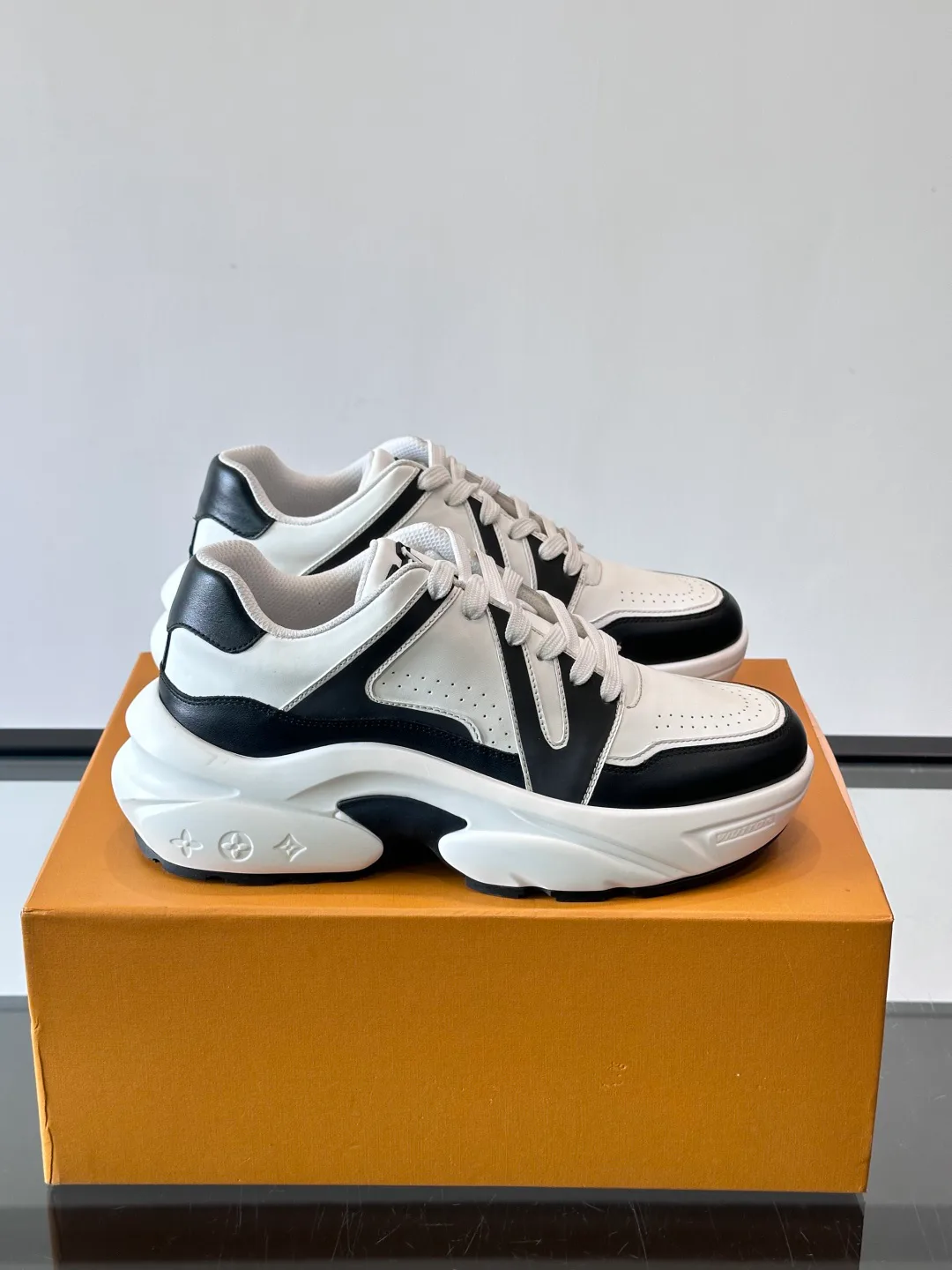 Кроссовки Мужские Louis Vuitton 1969462