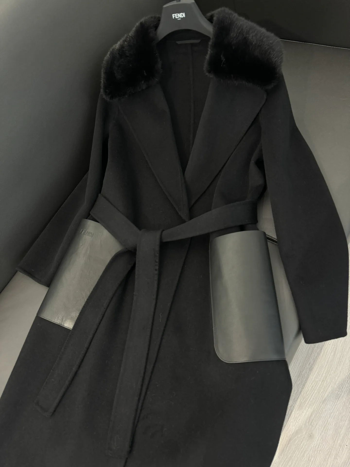 Пальто Женские Fendi 19743335