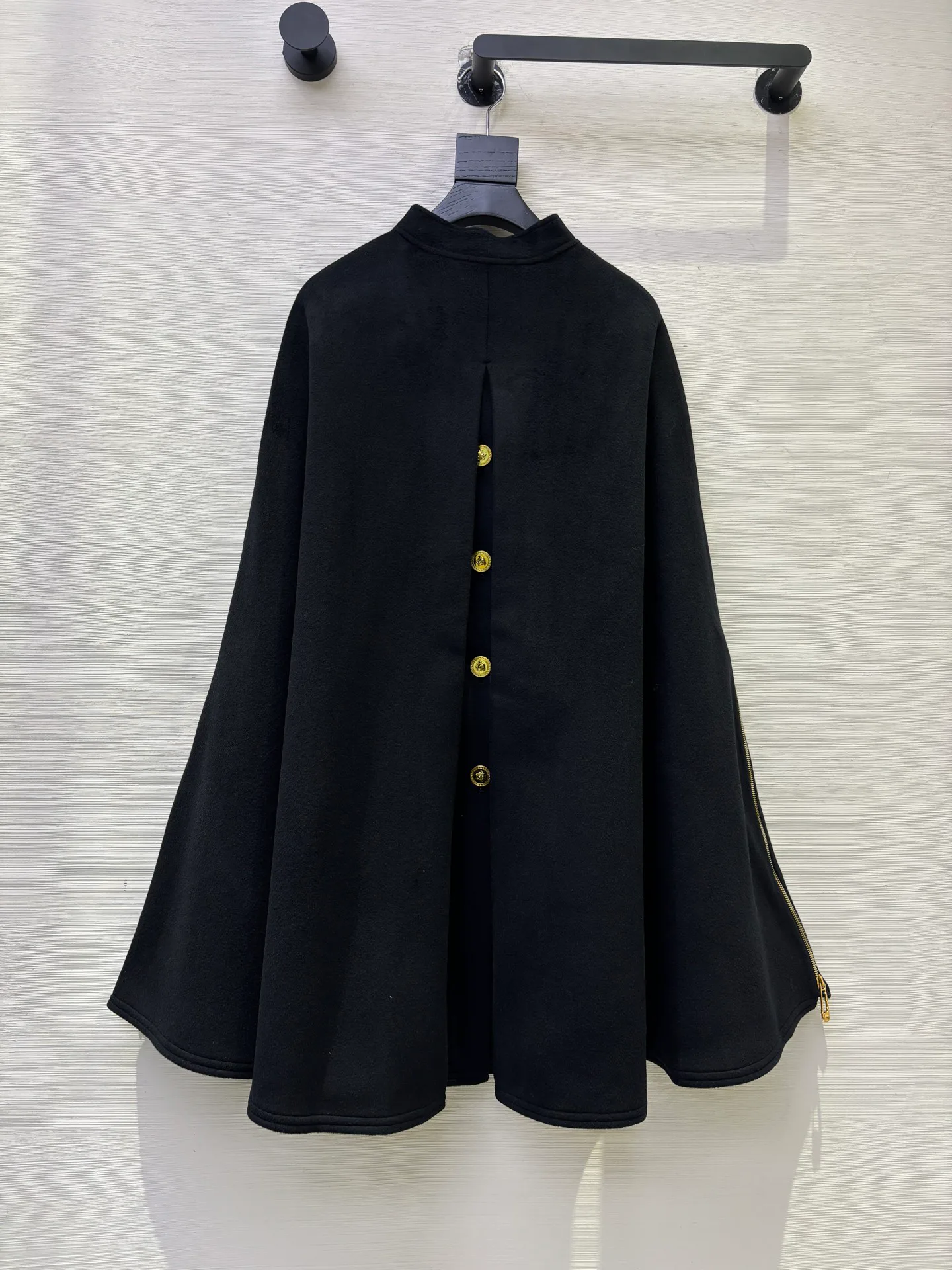 Куртки И Пуховики Женские Versace 562221