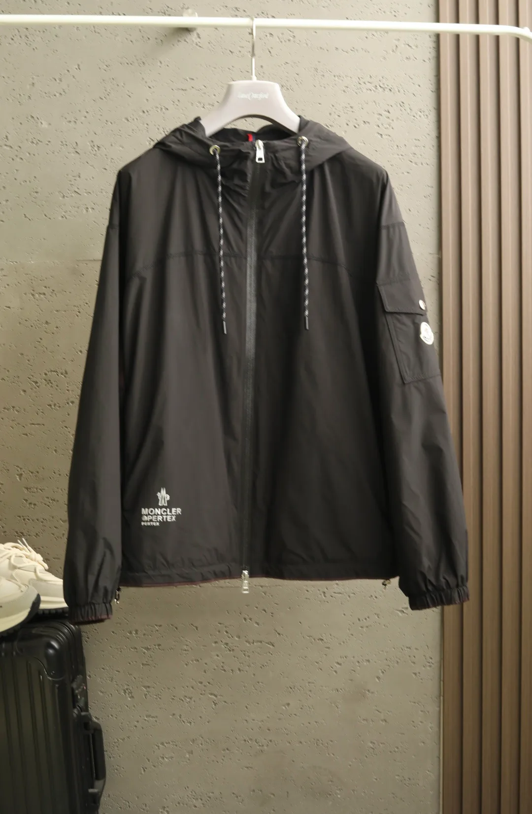 Куртки И Пуховики Мужские Moncler 10629528
