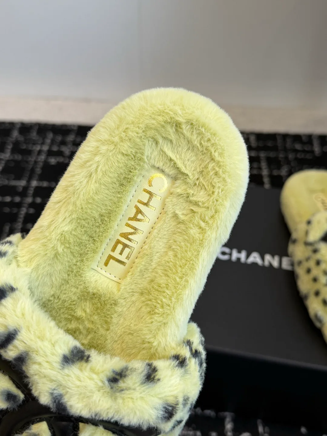 Тапочки Женские Chanel 18053855