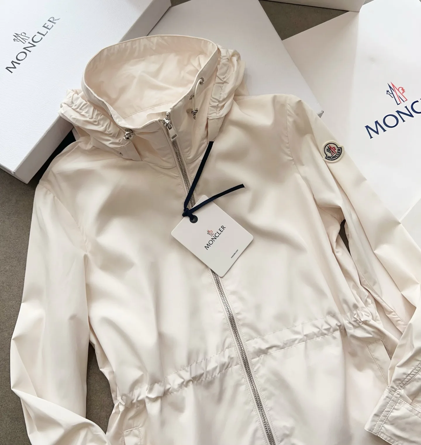 Куртки И Пуховики Женские Moncler 19231384