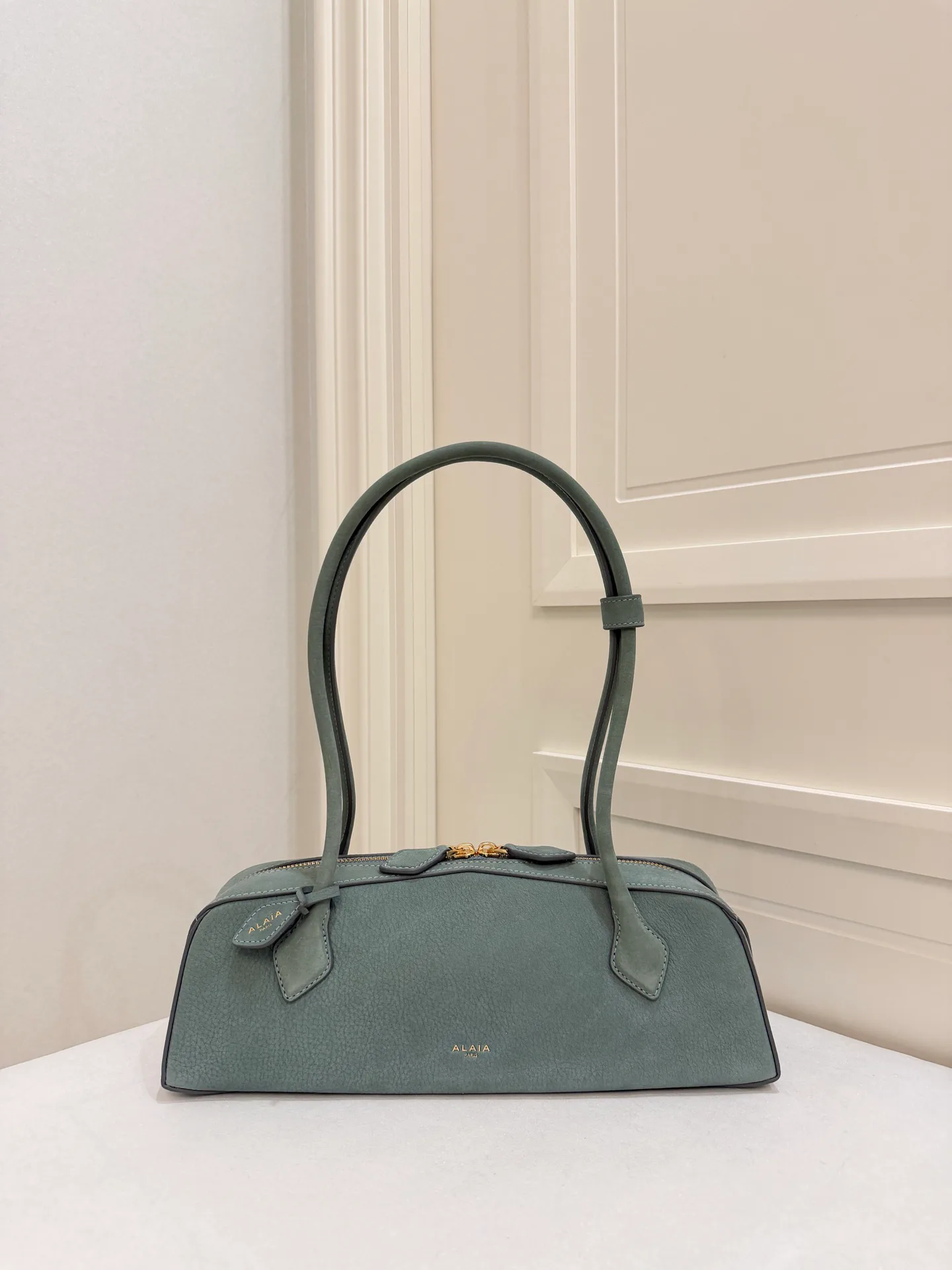 Классические Сумки Женские Alaia 9166492