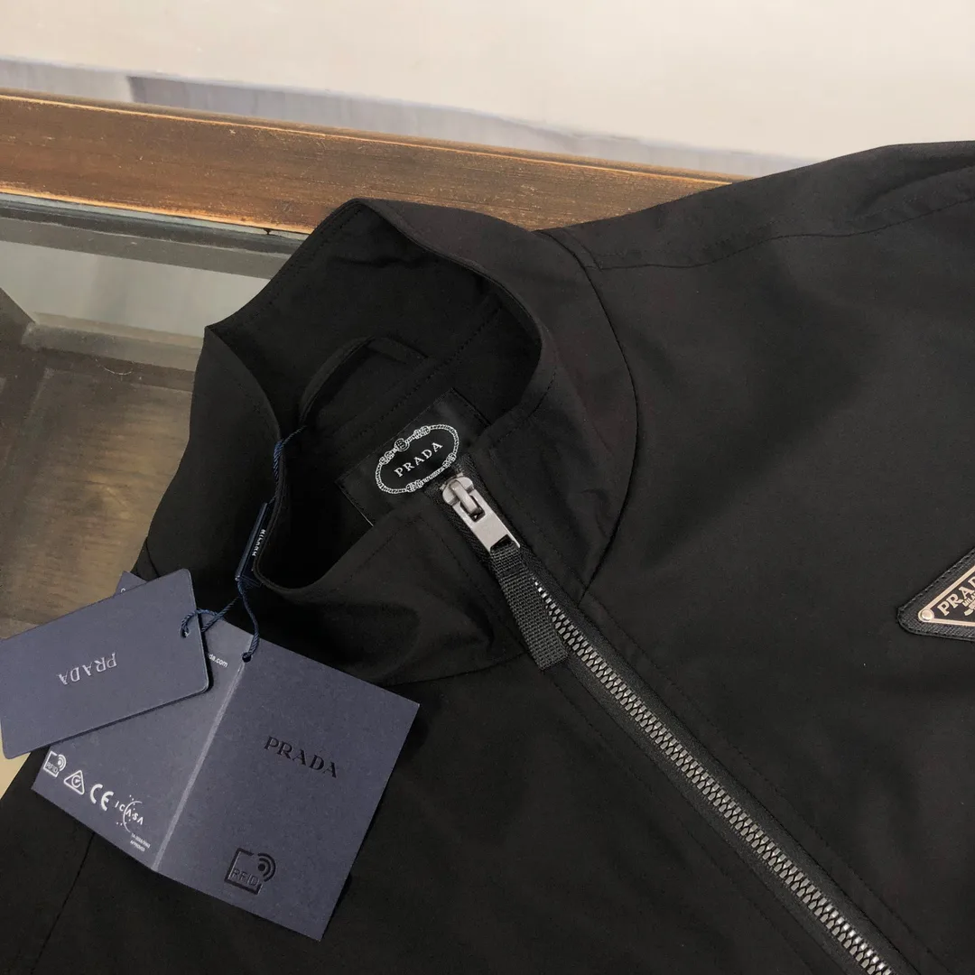 Куртки И Пуховики Мужские Prada 13230394