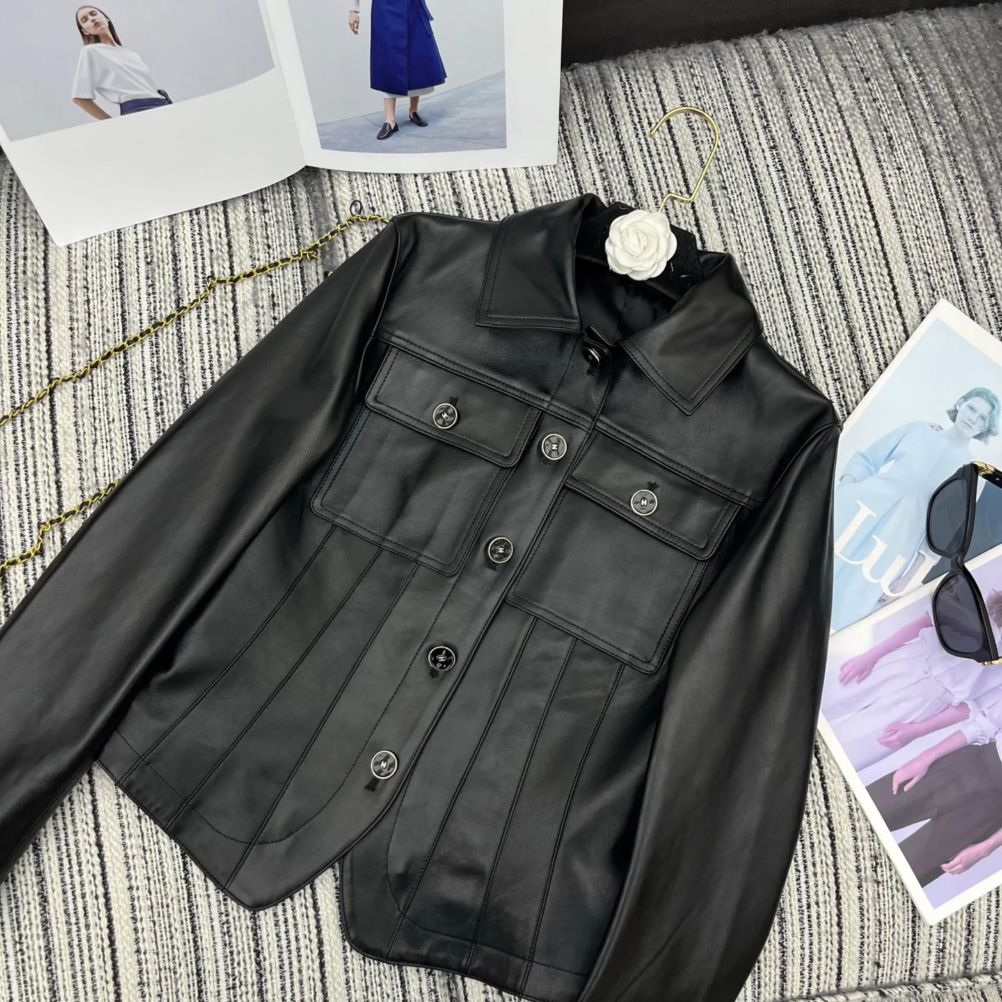 Кожаные Куртки И Дублёнки Женские Chanel 19371698
