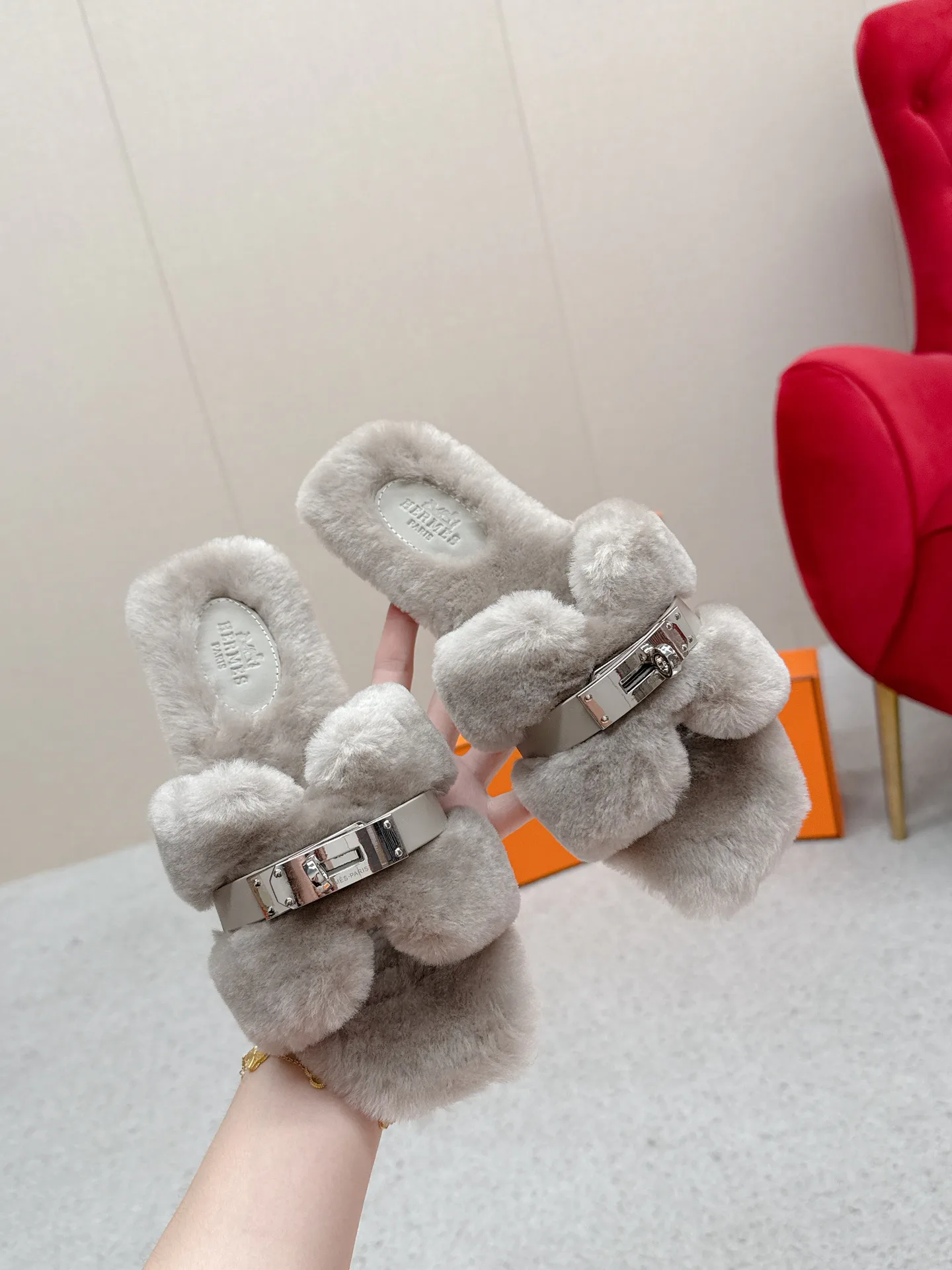 Тапочки Женские Hermes 18235680