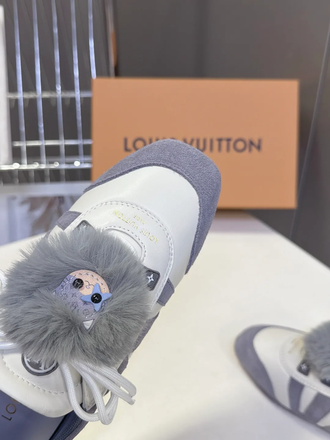 Кроссовки Женские Louis Vuitton 18005470