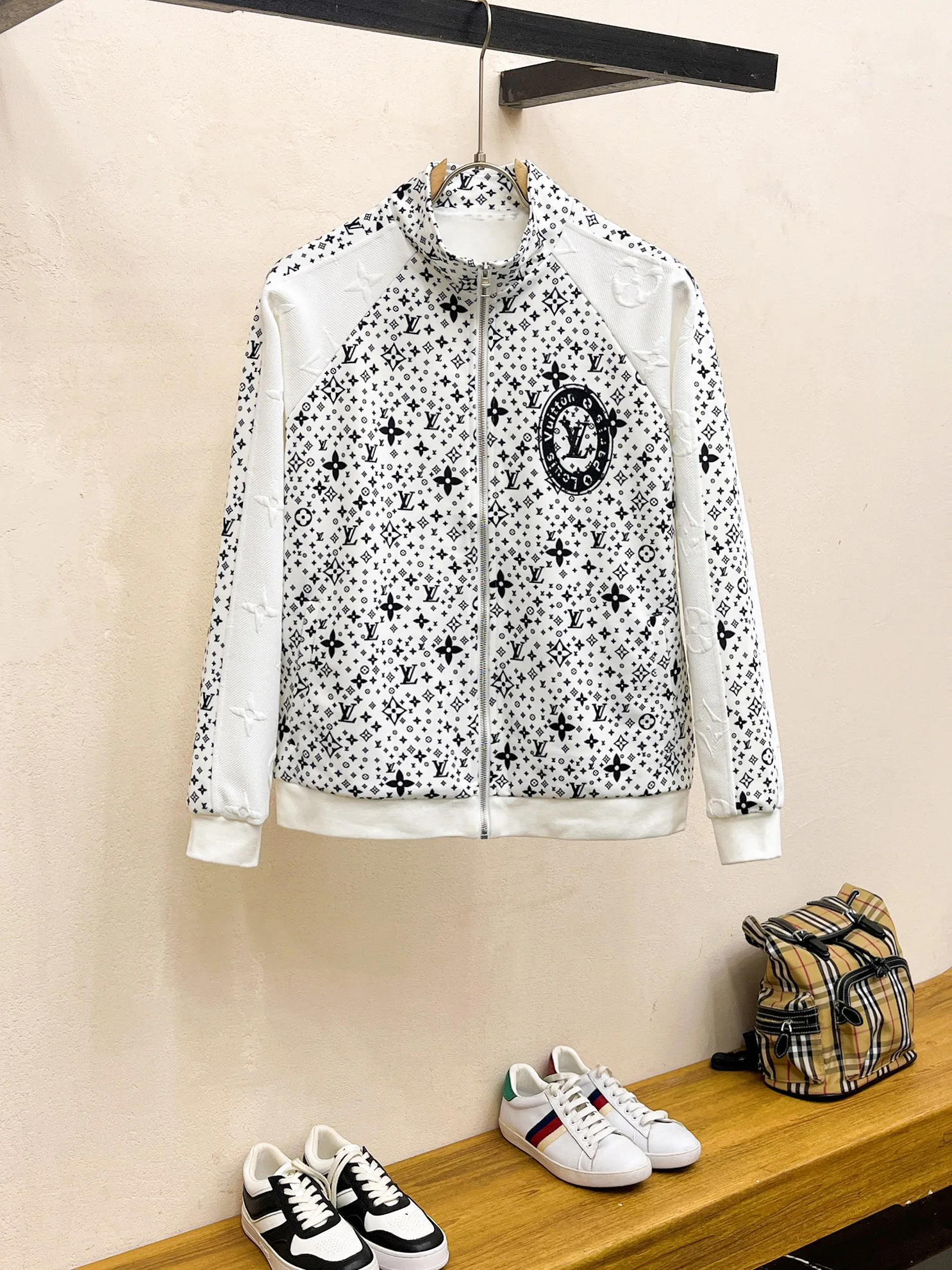 Костюмы Женские Louis Vuitton 688226