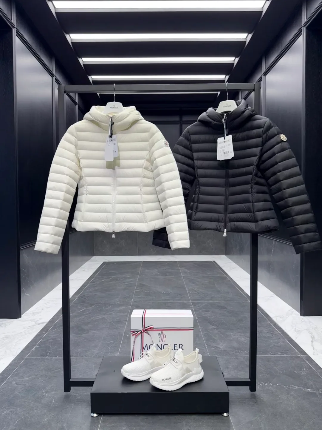 Куртки И Пуховики Женские Moncler 798995