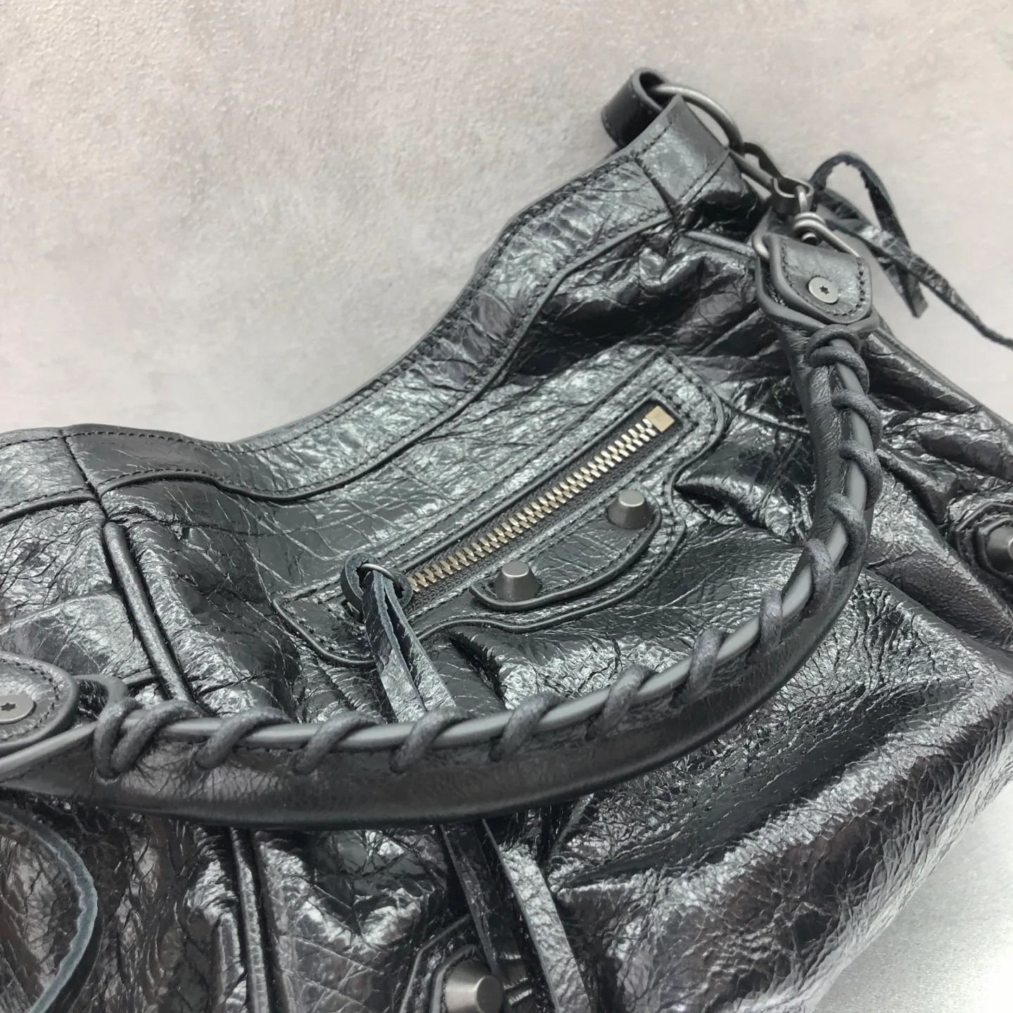 Классические Сумки Женские Balenciaga 18136303