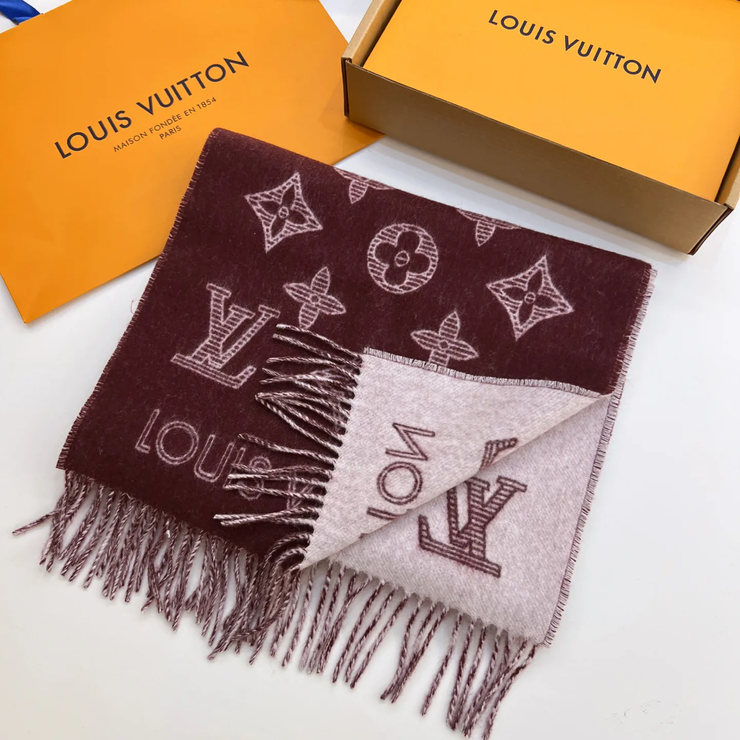 Шарфы Louis Vuitton 1288344