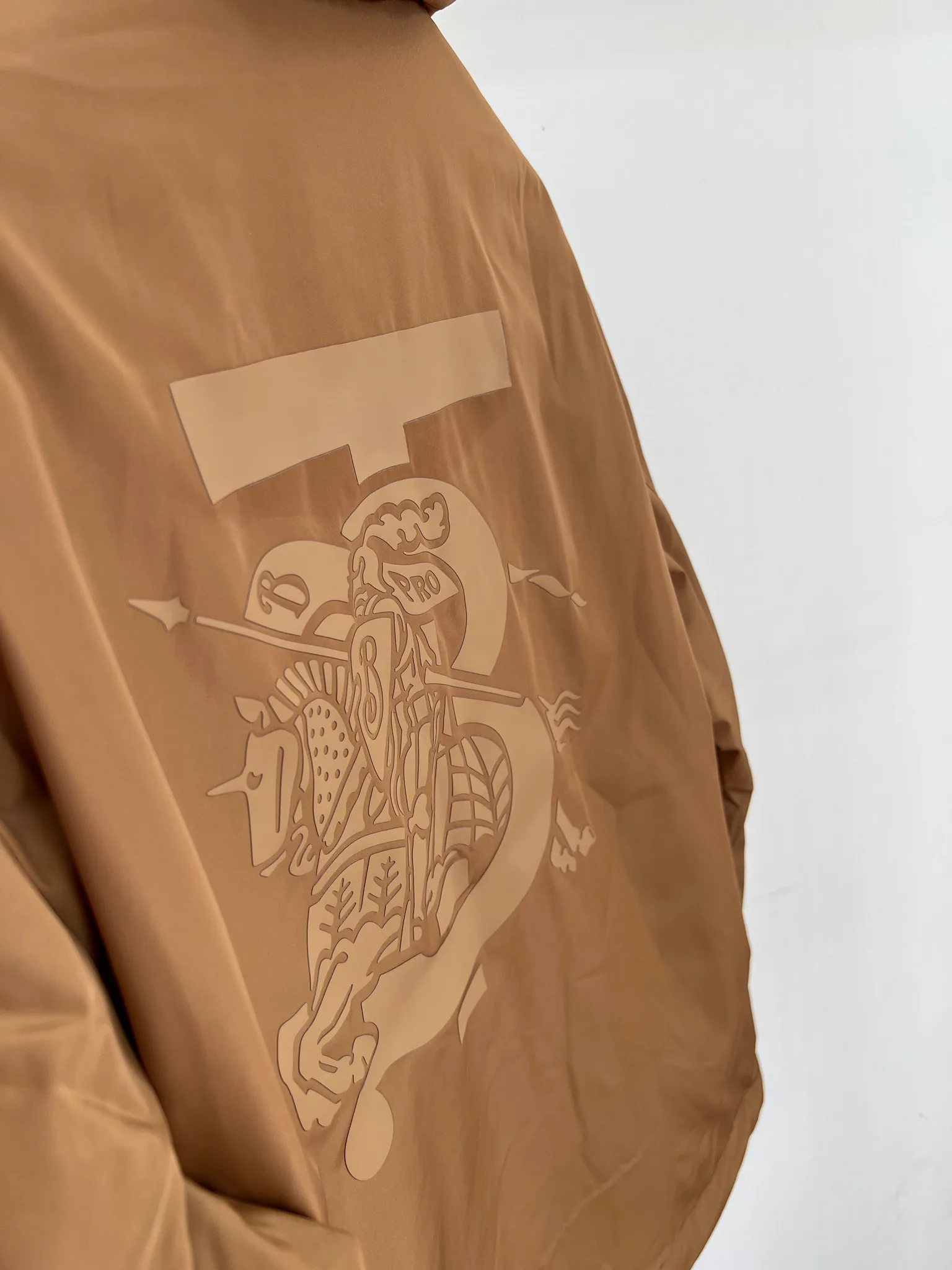 Куртки И Пуховики Женские Burberry 10898985