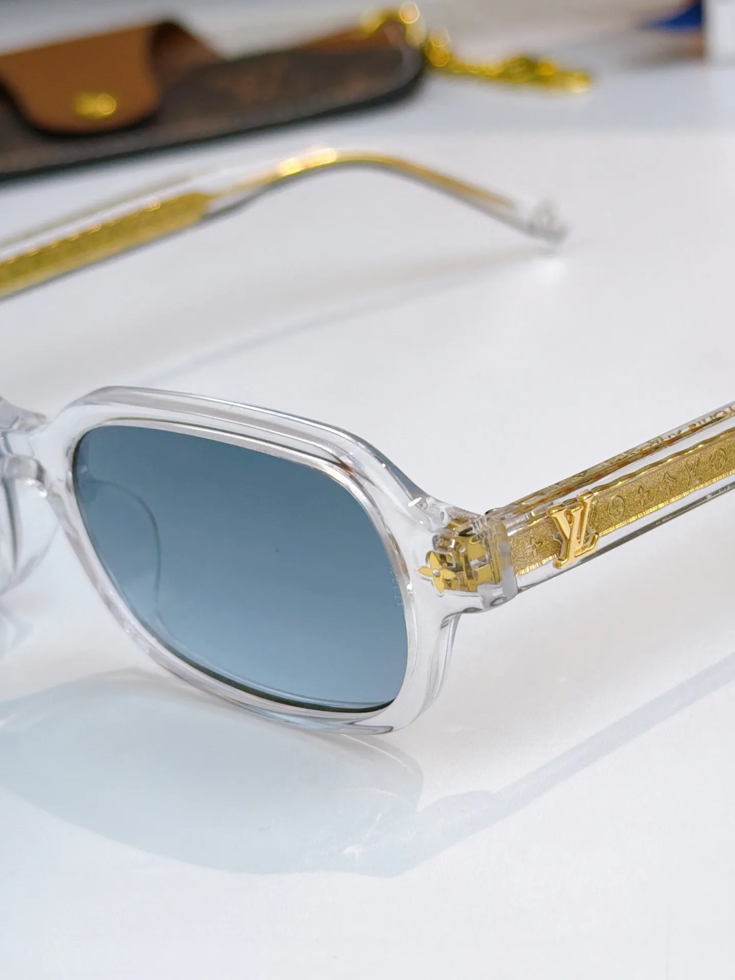 Очки Louis Vuitton 11055500