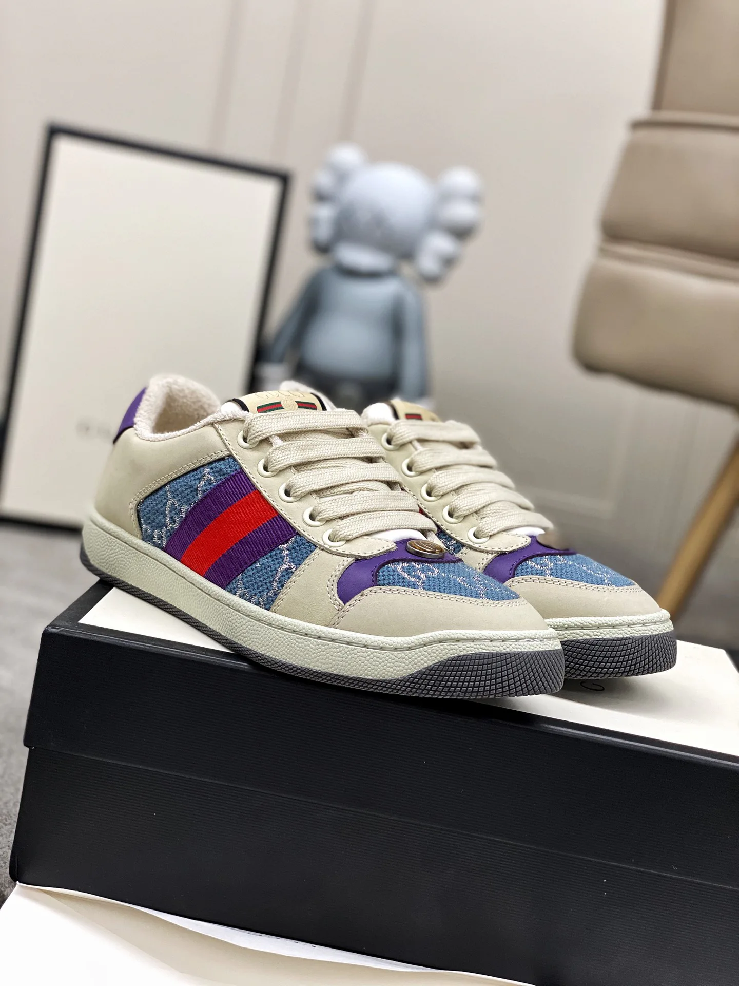 Кроссовки Женские Gucci 945008