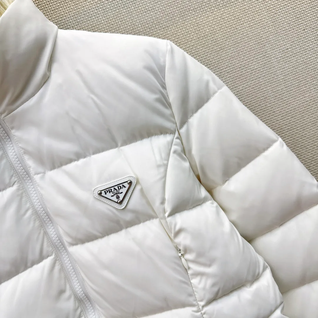 Куртки И Пуховики Женские Prada 18801384