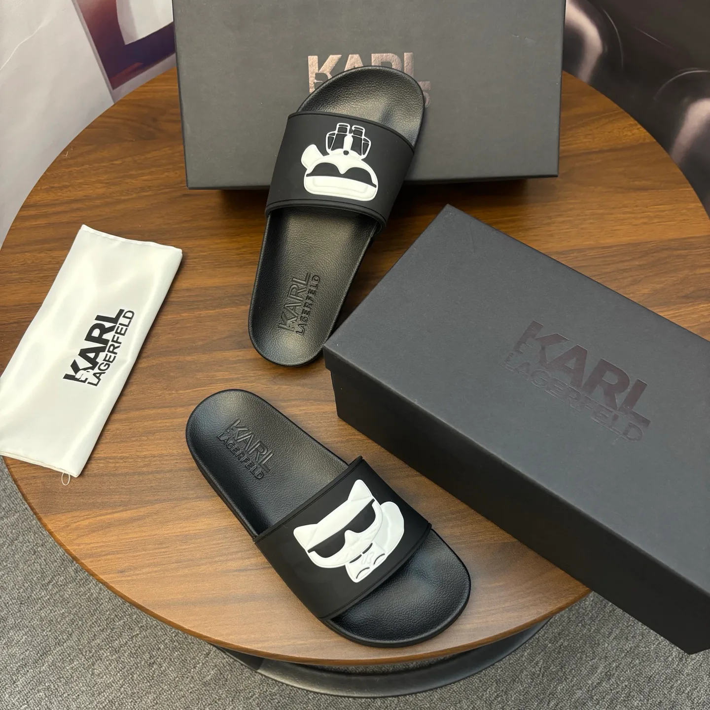 Шлепанцы Женские Karl Lagerfeld 10776054