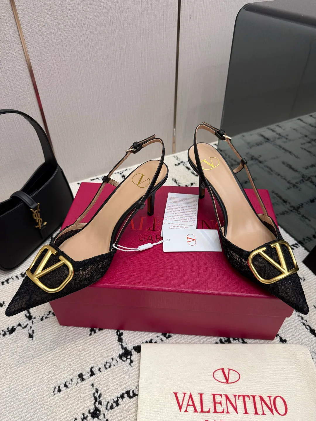 Босоножки Женские Valentino 19209657