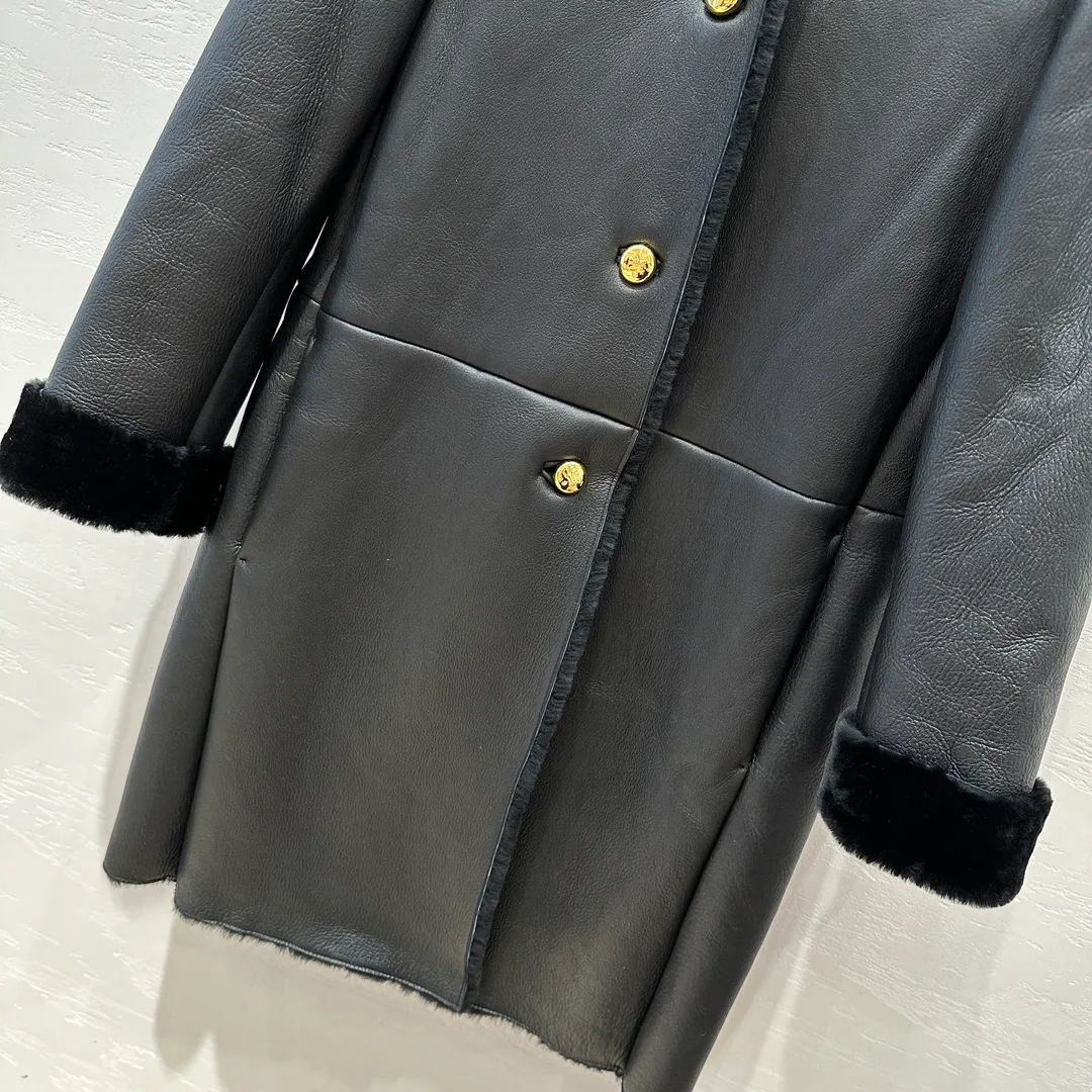 Кожаные Куртки И Дублёнки Женские Prada 1268103