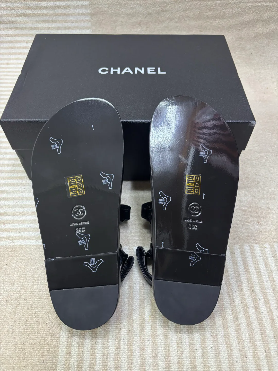 Босоножки Женские Chanel 17778420