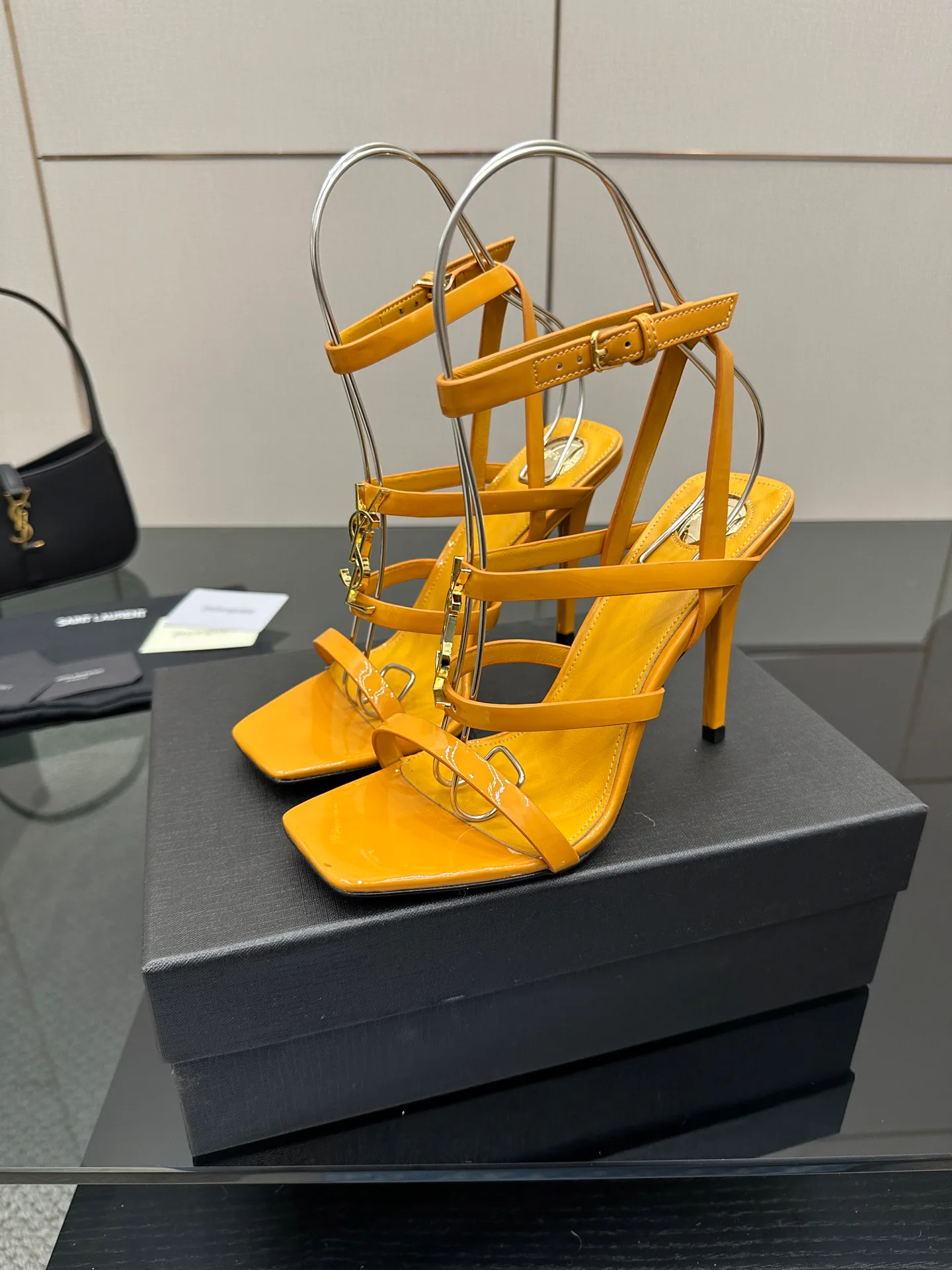 Босоножки Женские Saint Laurent 13164407