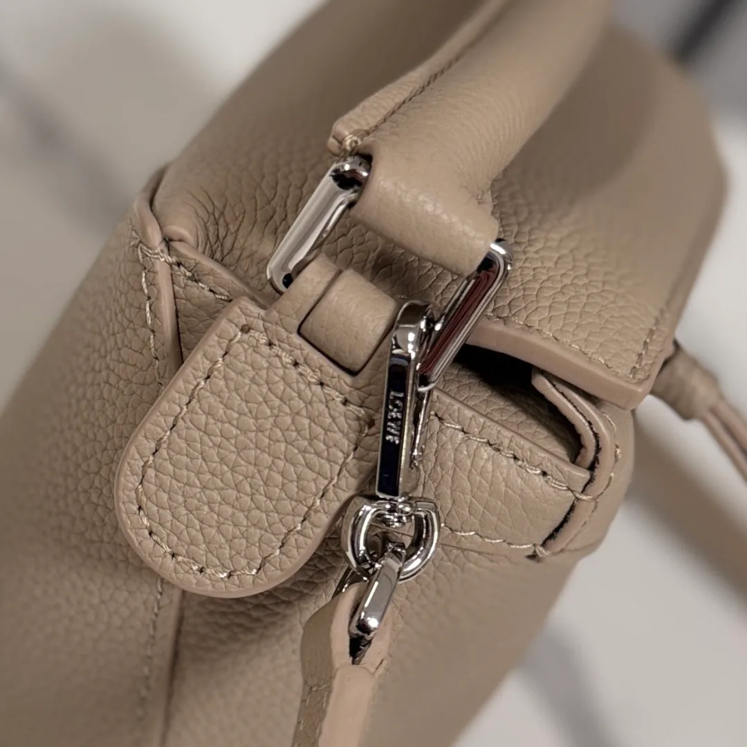 Классические Сумки Женские Loewe 11513542