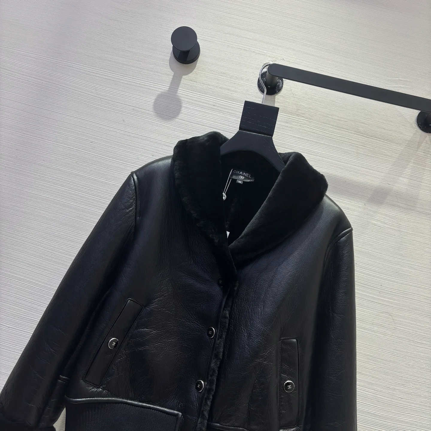 Кожаные Куртки И Дублёнки Женские Chanel 385861