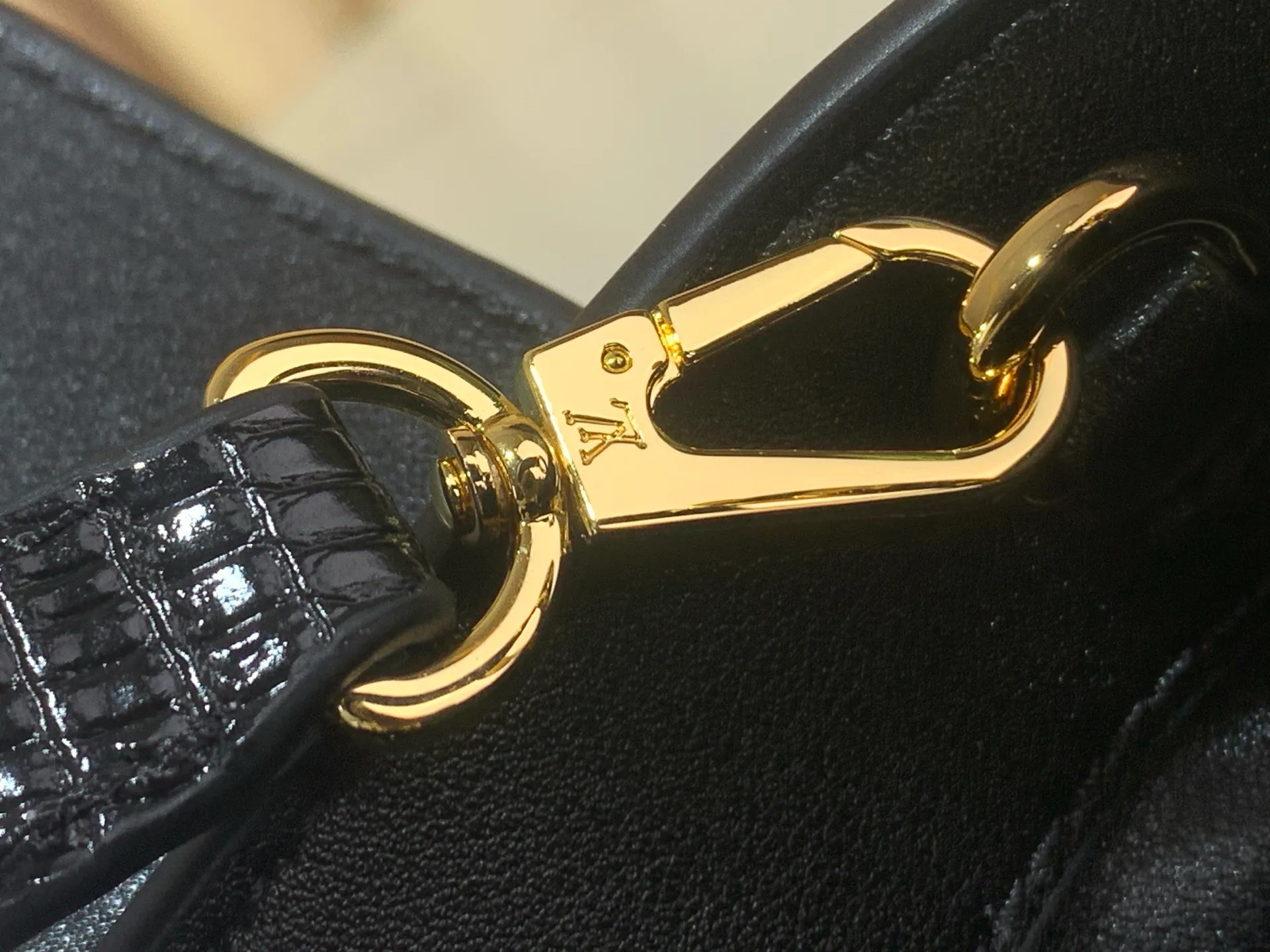 Клатчи Женские Louis Vuitton 11509354