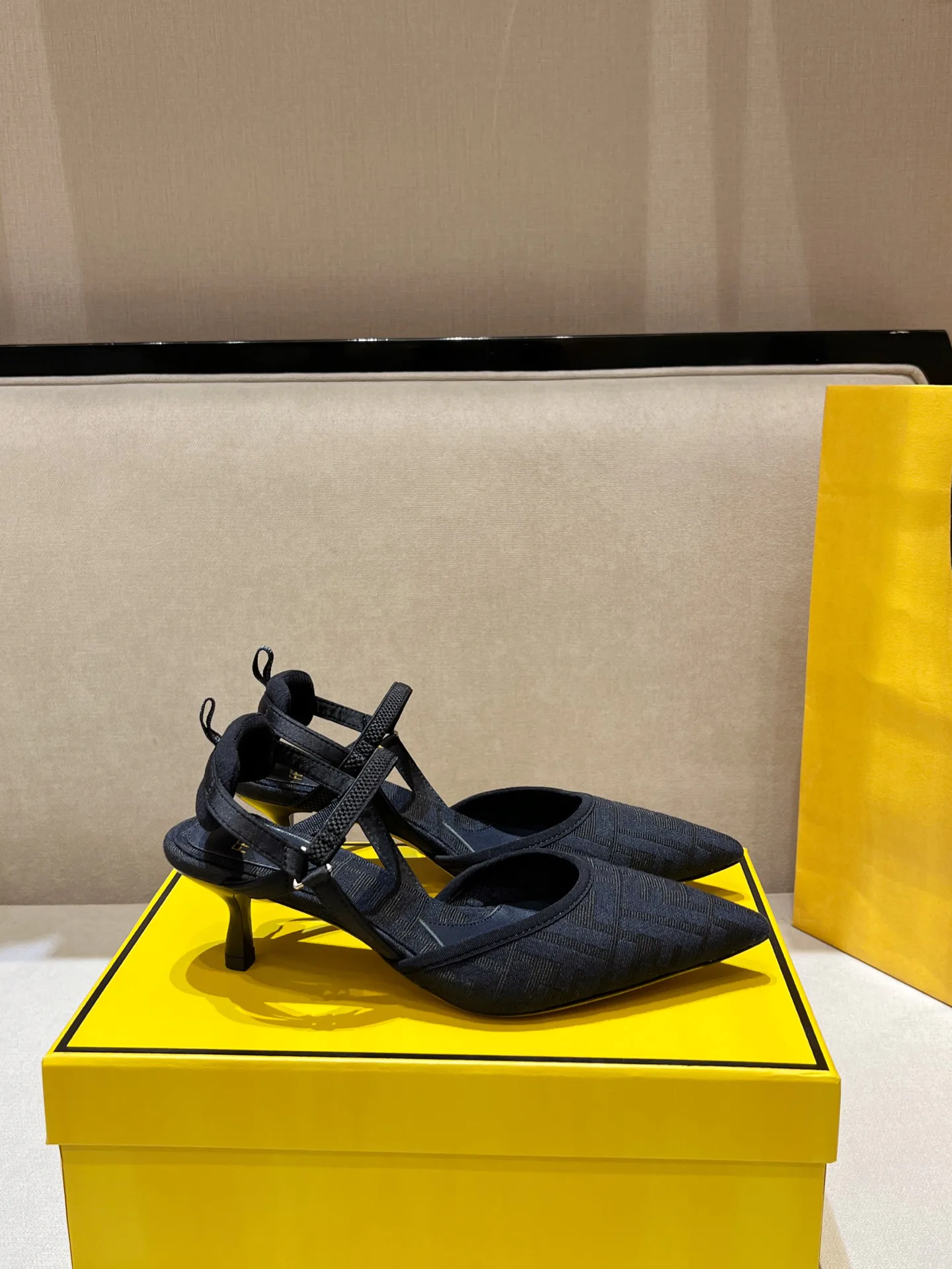Туфли Женские Fendi 11209736