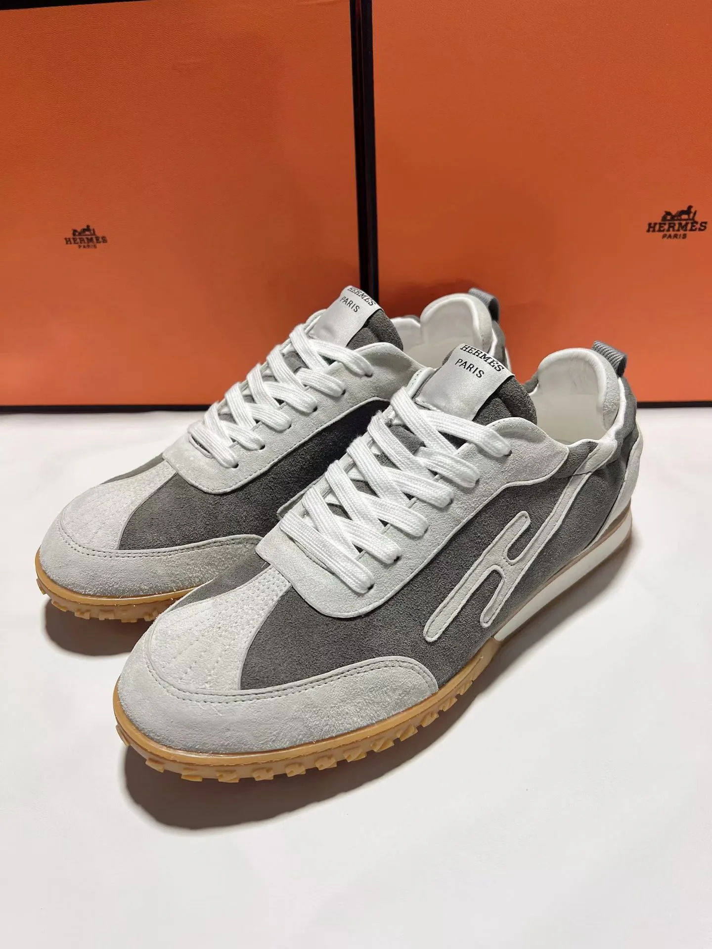 Кроссовки Женские Hermes 11765360