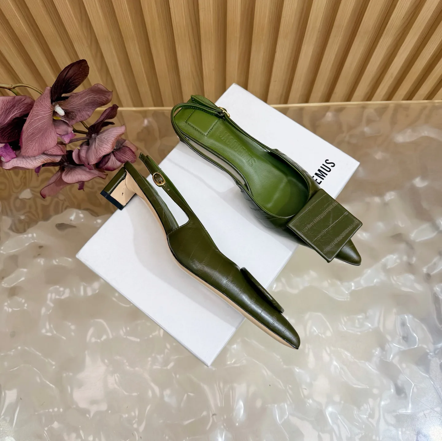 Туфли Женские Jacquemus 17038111