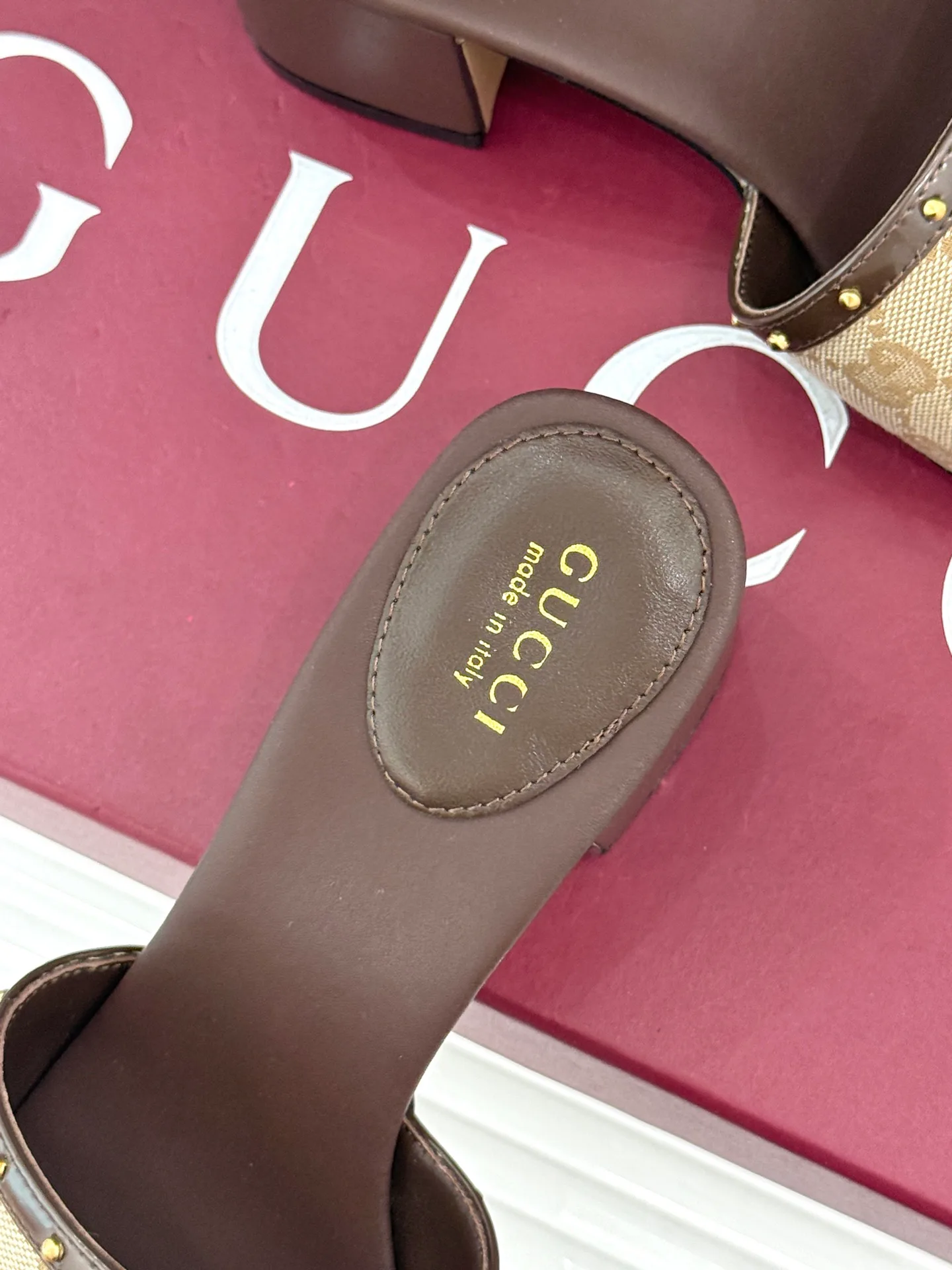 Босоножки Женские Gucci 17795718