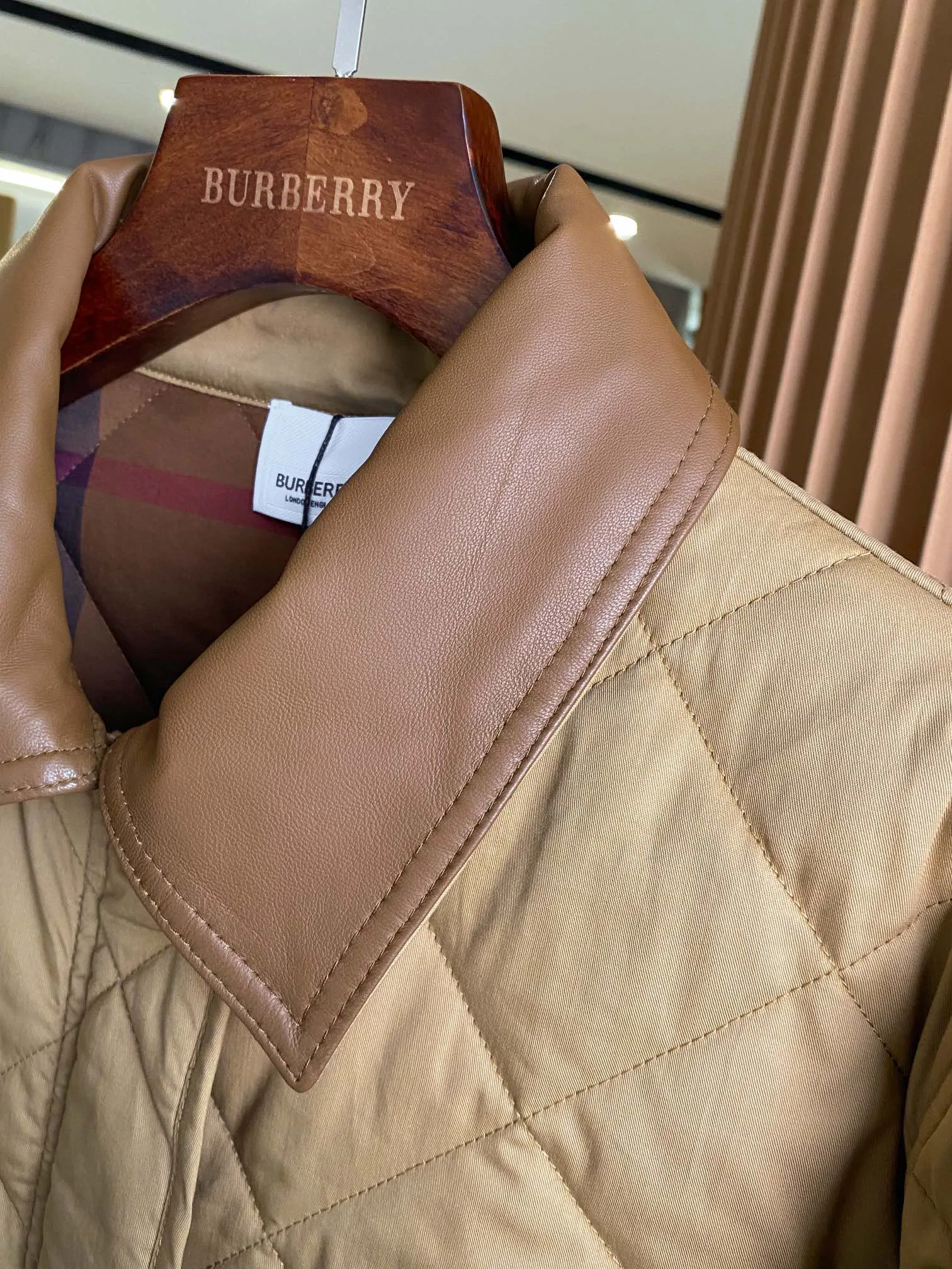 Куртки И Пуховики Женские Burberry 17998761