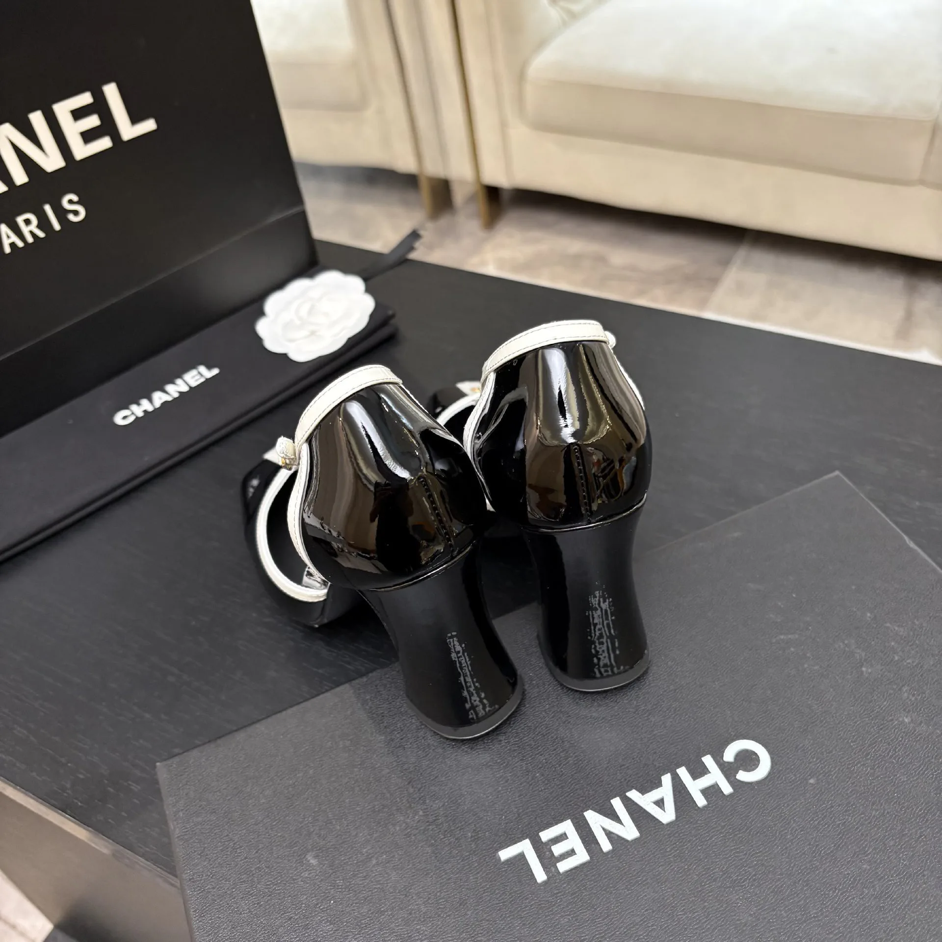Босоножки Женские Chanel 19418673