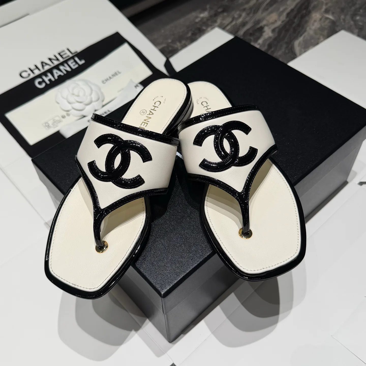 Шлепанцы Женские Chanel 18121357