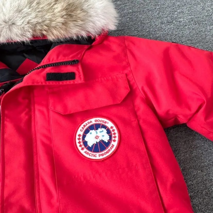 Куртки И Пуховики Женские Canada Goose 18722844