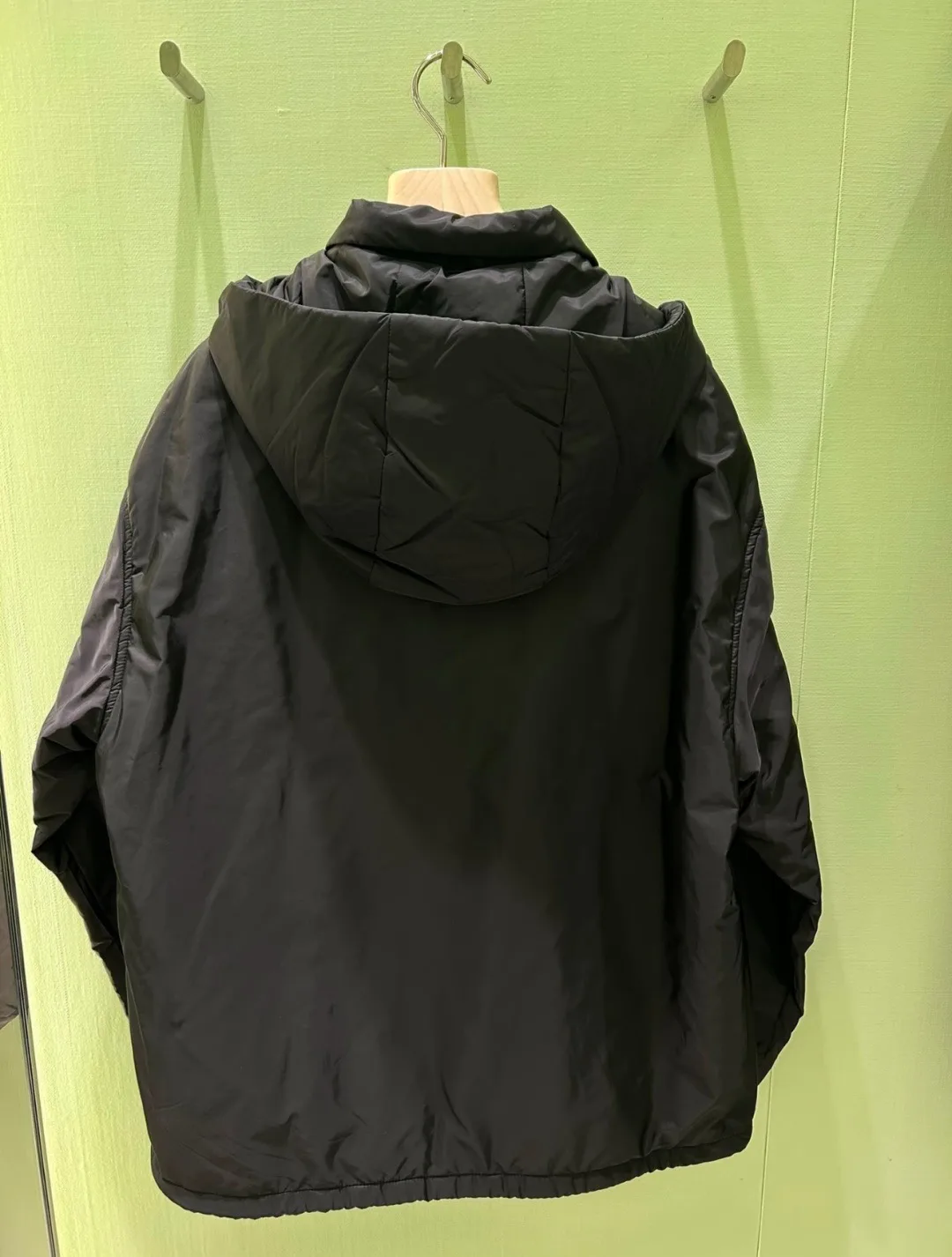 Куртки И Пуховики Женские Prada 18108873