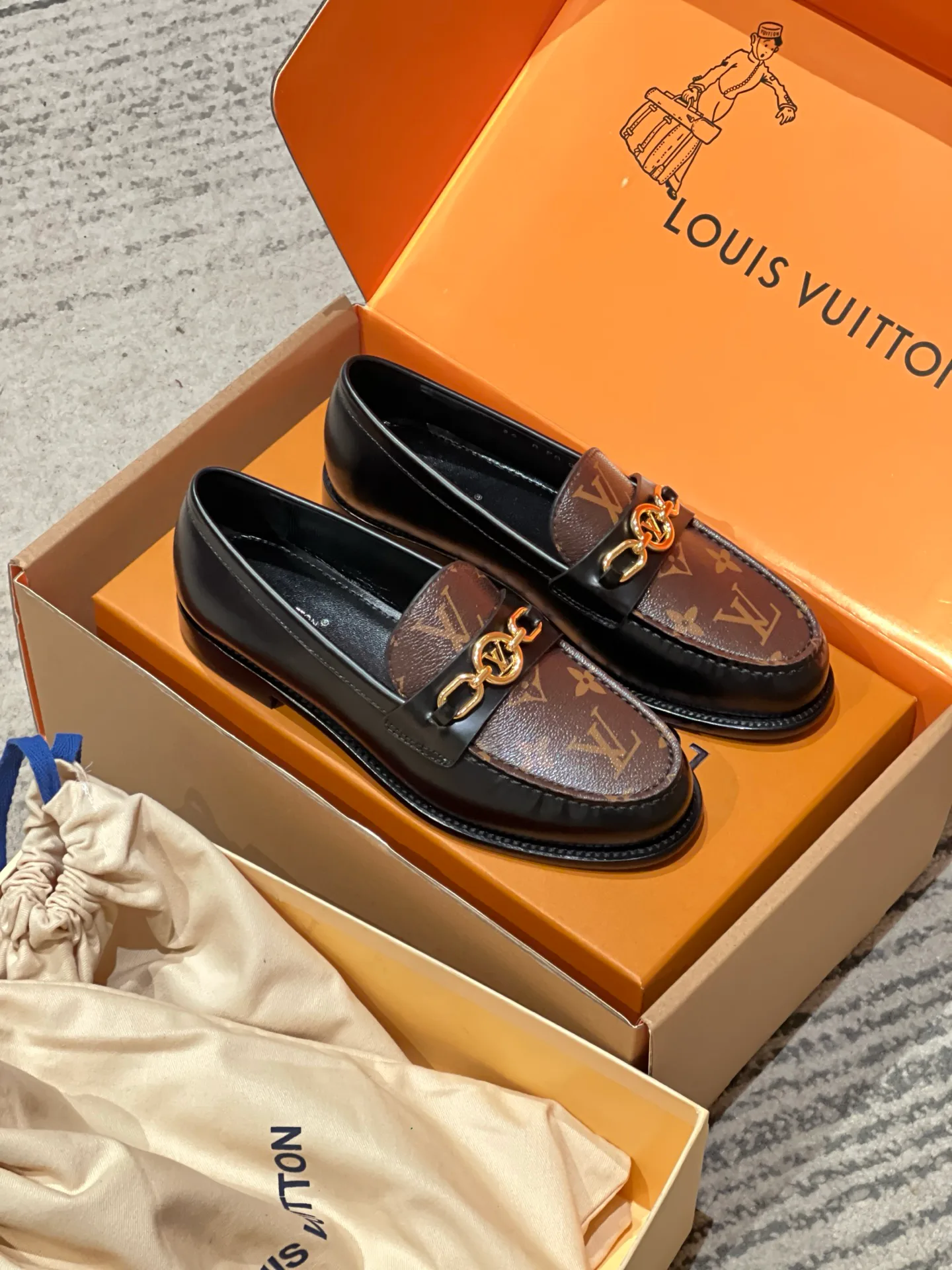 Лоферы И Мокасины Женские Louis Vuitton 19152409