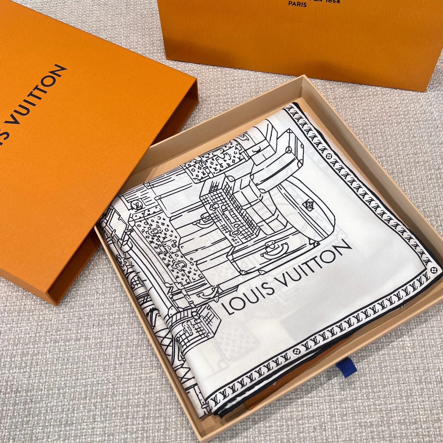 Платки Louis Vuitton 11445530