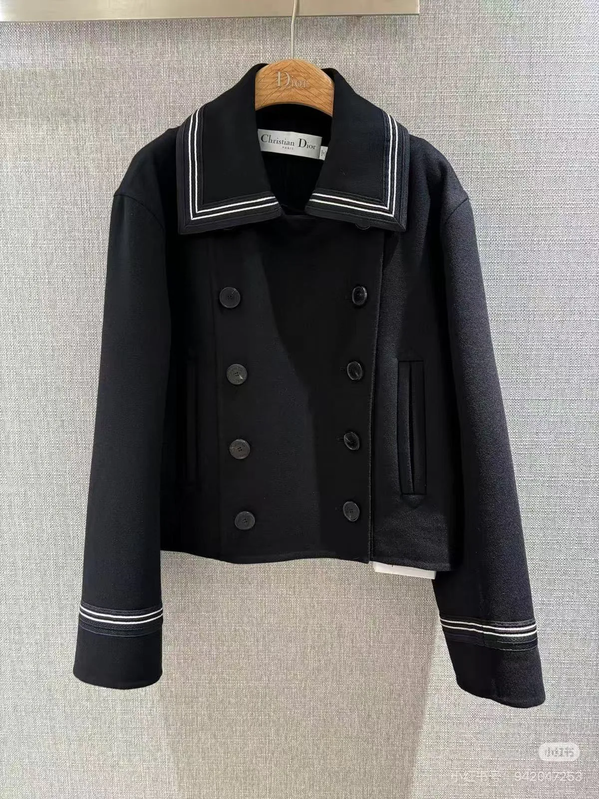 Куртки И Пуховики Женские Christian Dior 1091408