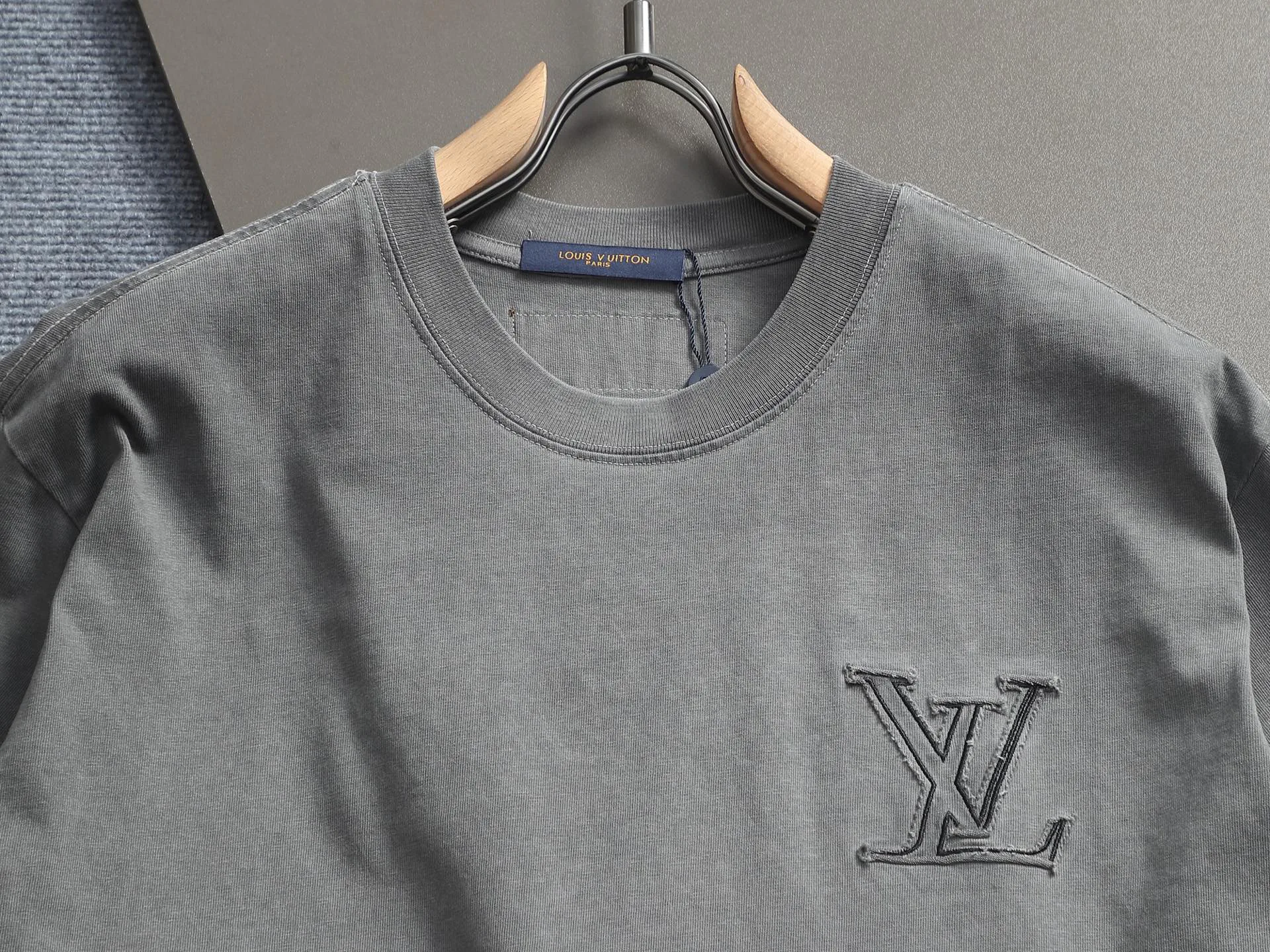 Футболки Женские Louis Vuitton 5405538