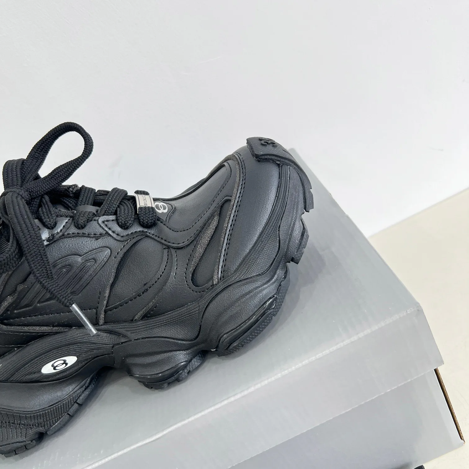 Кроссовки Женские Balenciaga 6428084