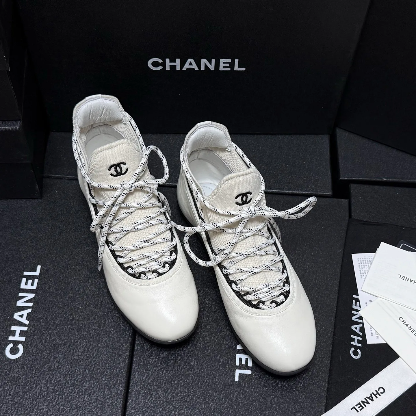 Кроссовки Женские Chanel 18083056