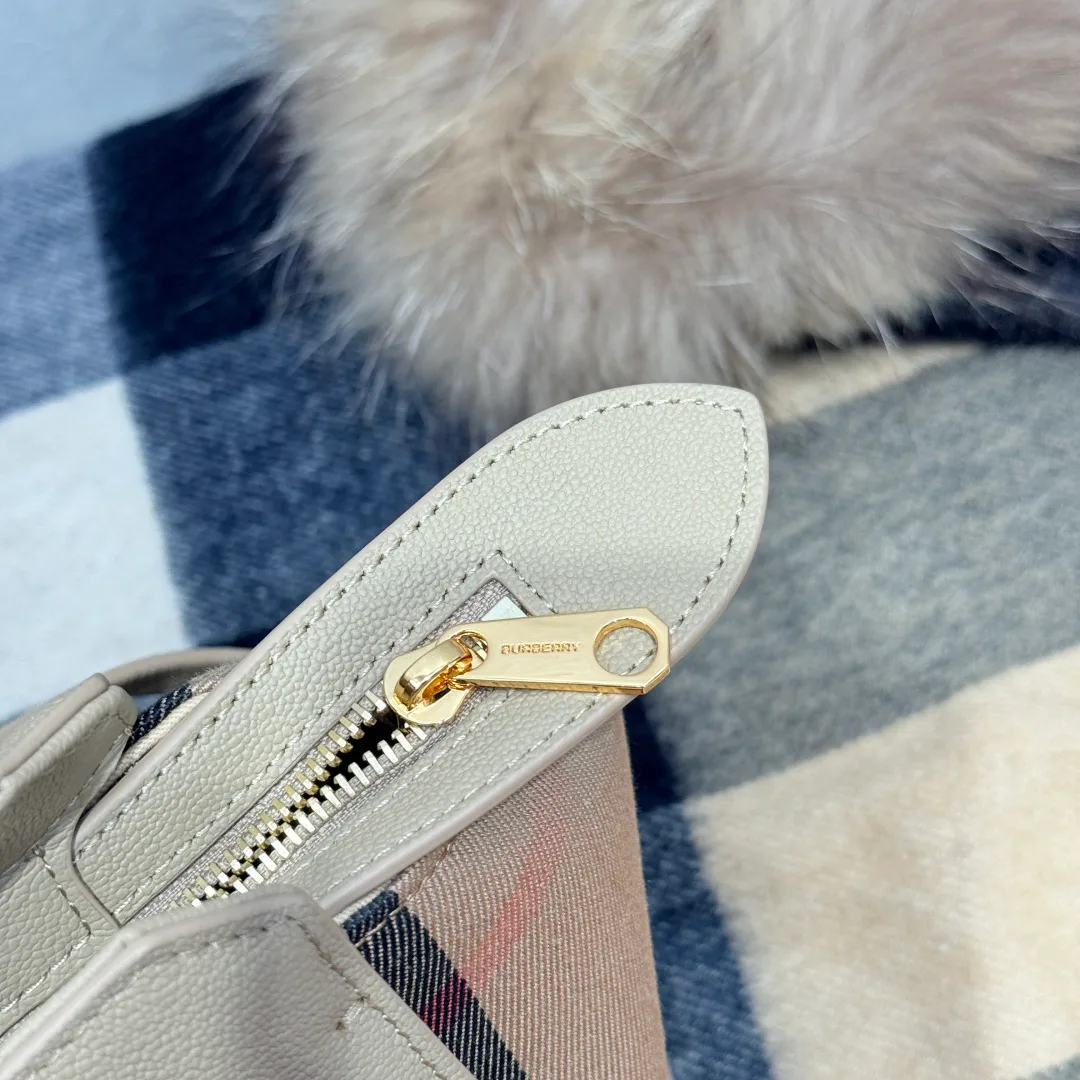 Классические Сумки Женские Burberry 11017439