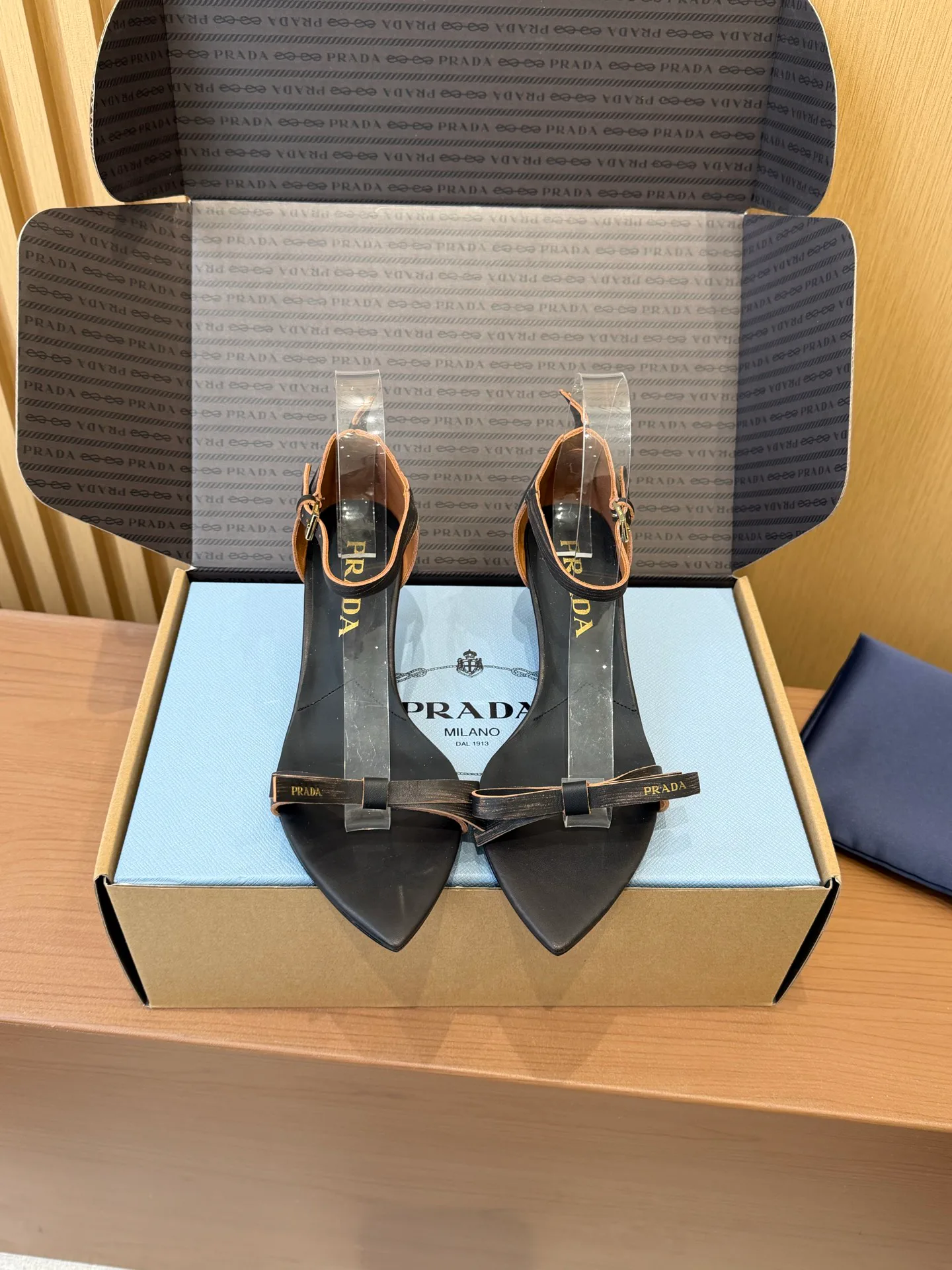 Босоножки Женские Prada 5241785