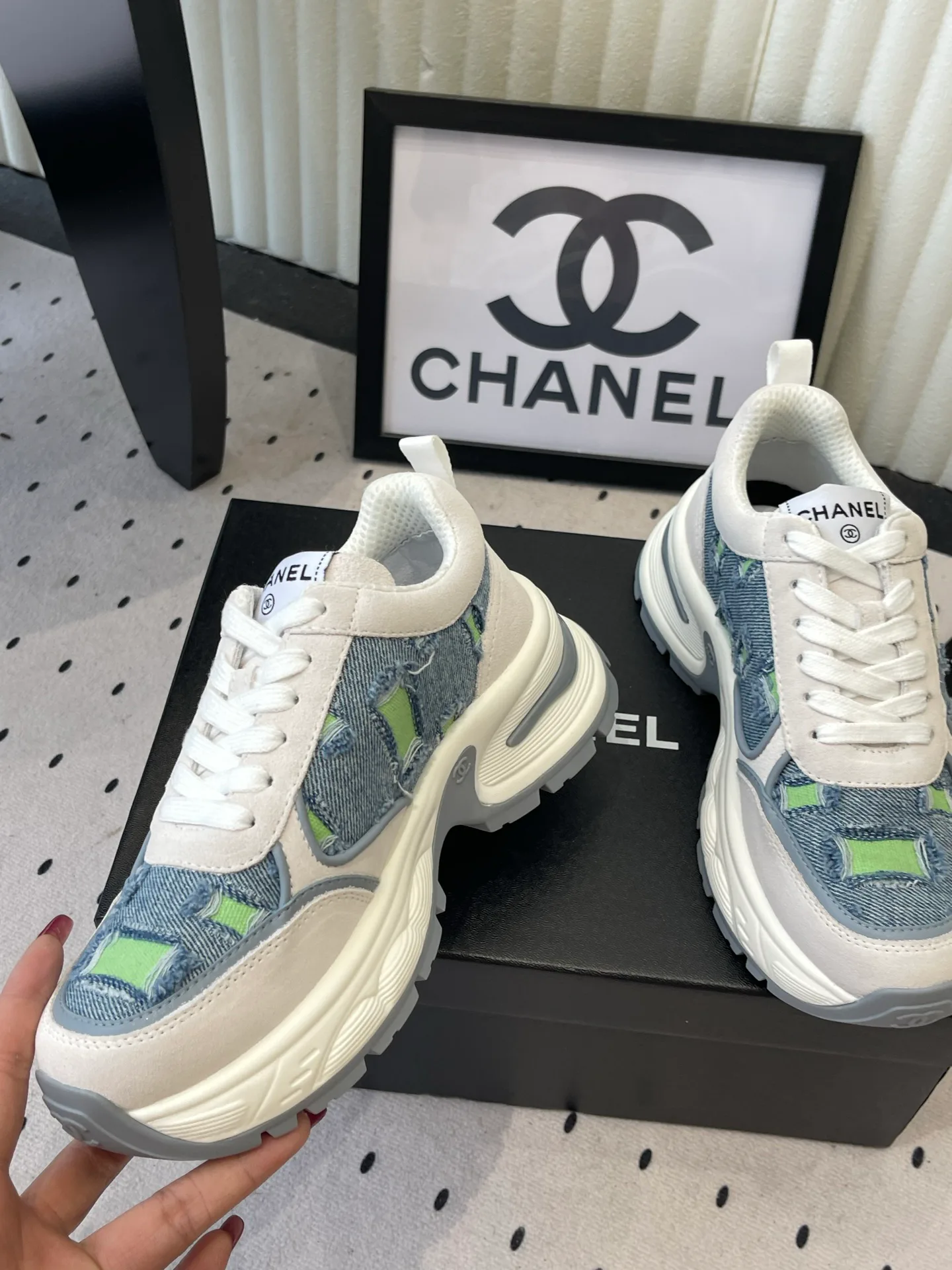 Кроссовки Женские Chanel 17769665